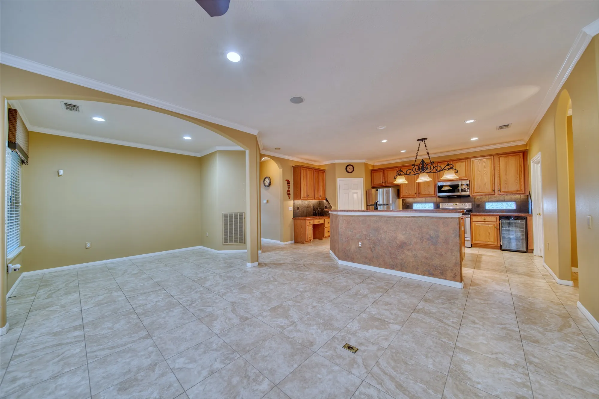 Property Slideshow image 20 of 50 | 1308 palermo dr, Pearland, TX, 77581