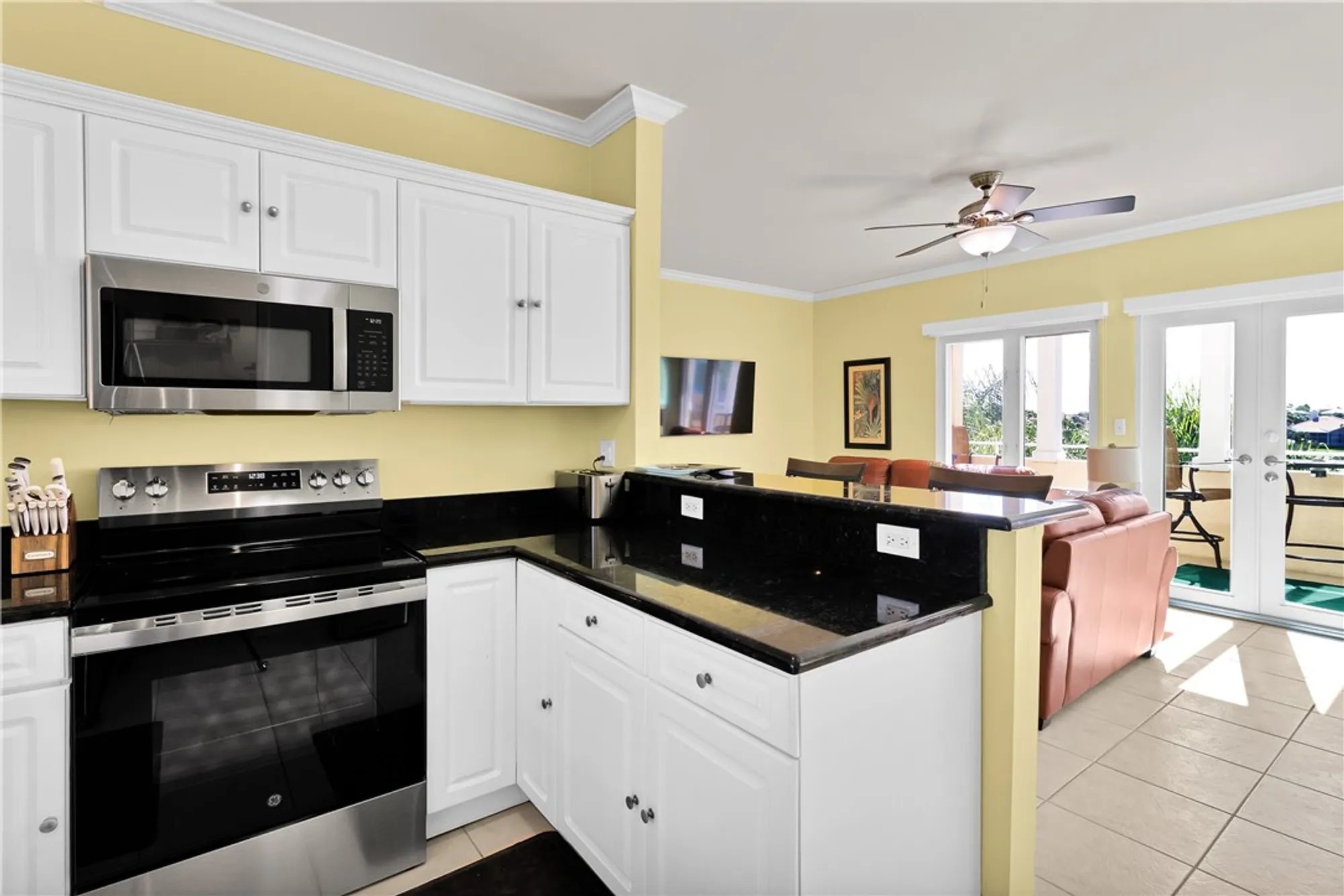 Property Slideshow image 8 of 35 | 5045 harmony cir 305, Vero Beach, FL, 32967