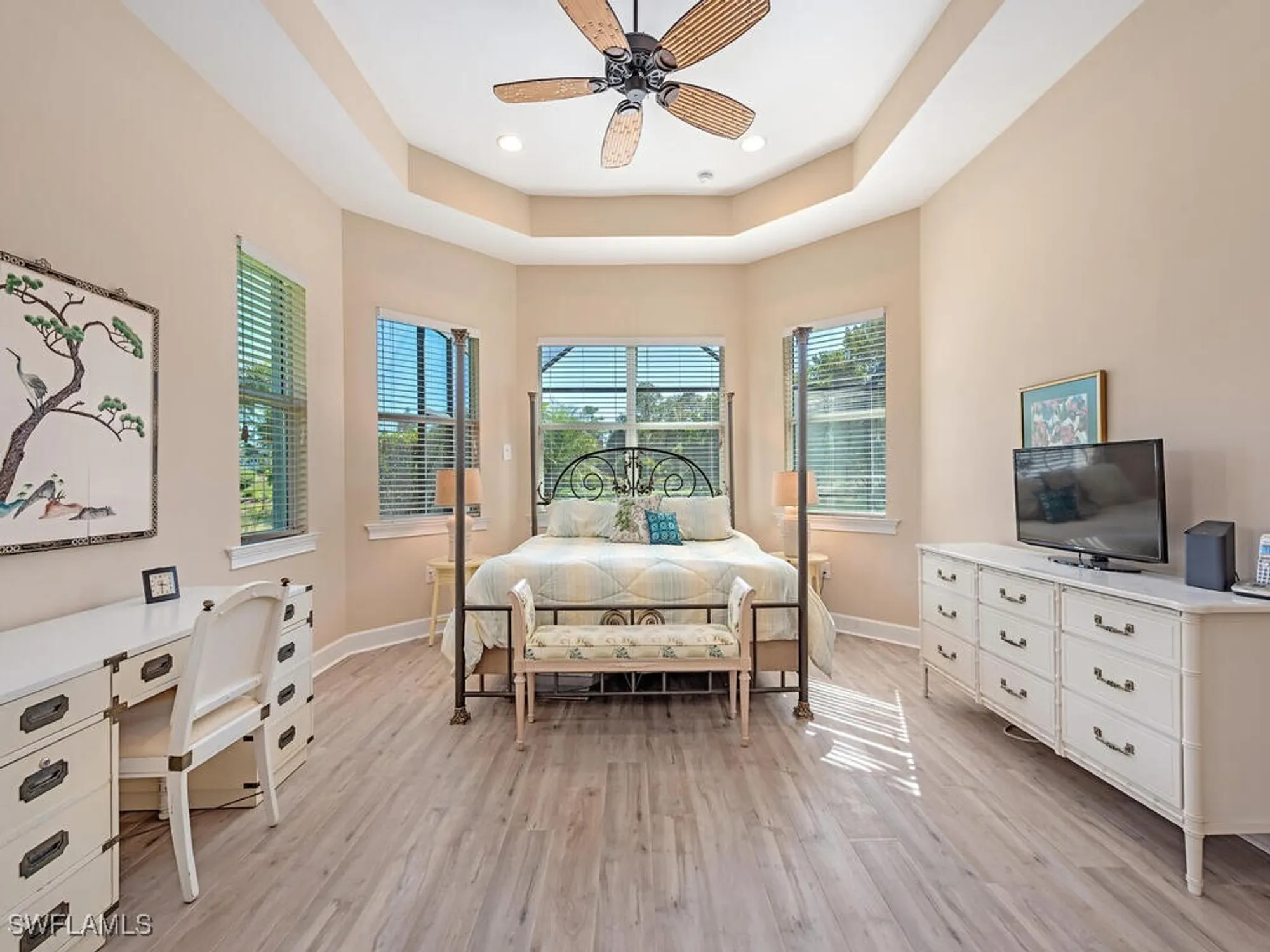 Property Slideshow image 10 of 29 | 5130 andros dr, Naples, FL, 34113