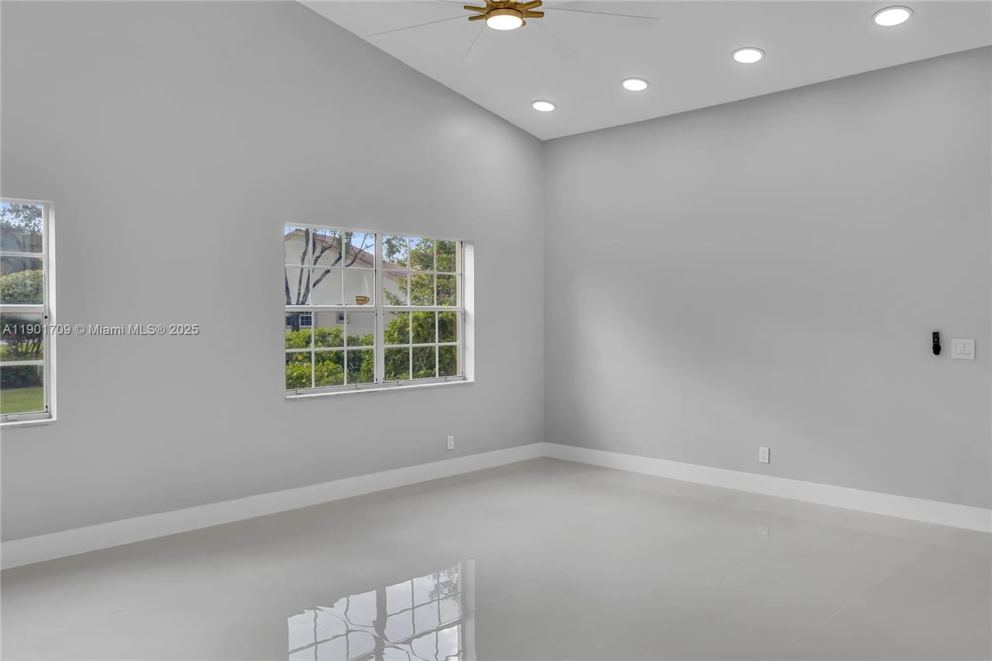 Property Slideshow image 20 of 58 | , Delray Beach, FL, 33446