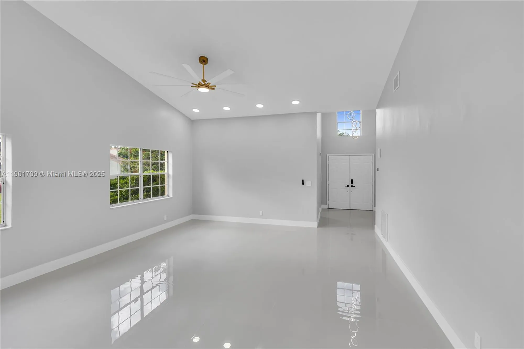 Property Slideshow image 21 of 58 | , Delray Beach, FL, 33446