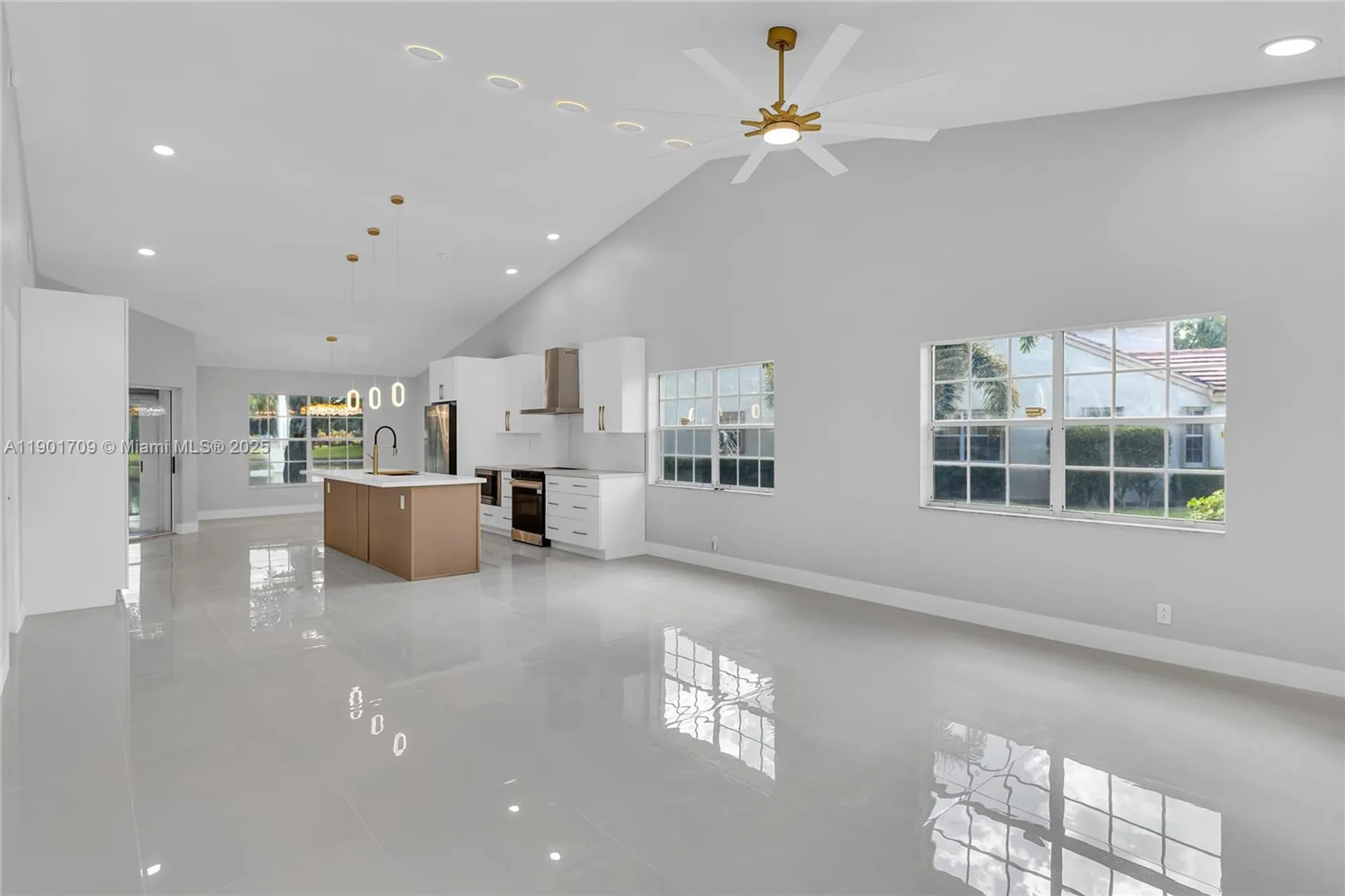 Property Slideshow image 35 of 58 | , Delray Beach, FL, 33446