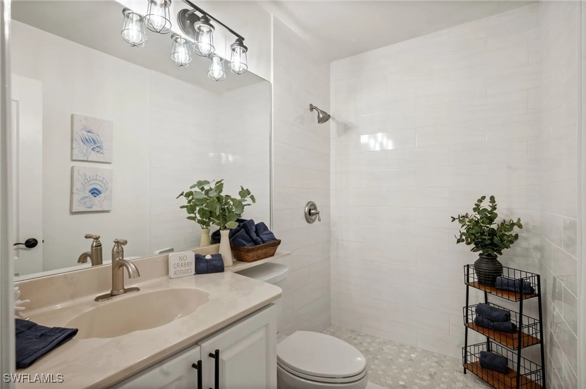 Property Slideshow image 16 of 34 | 8370 excalibur cir j4, Naples, FL, 34108