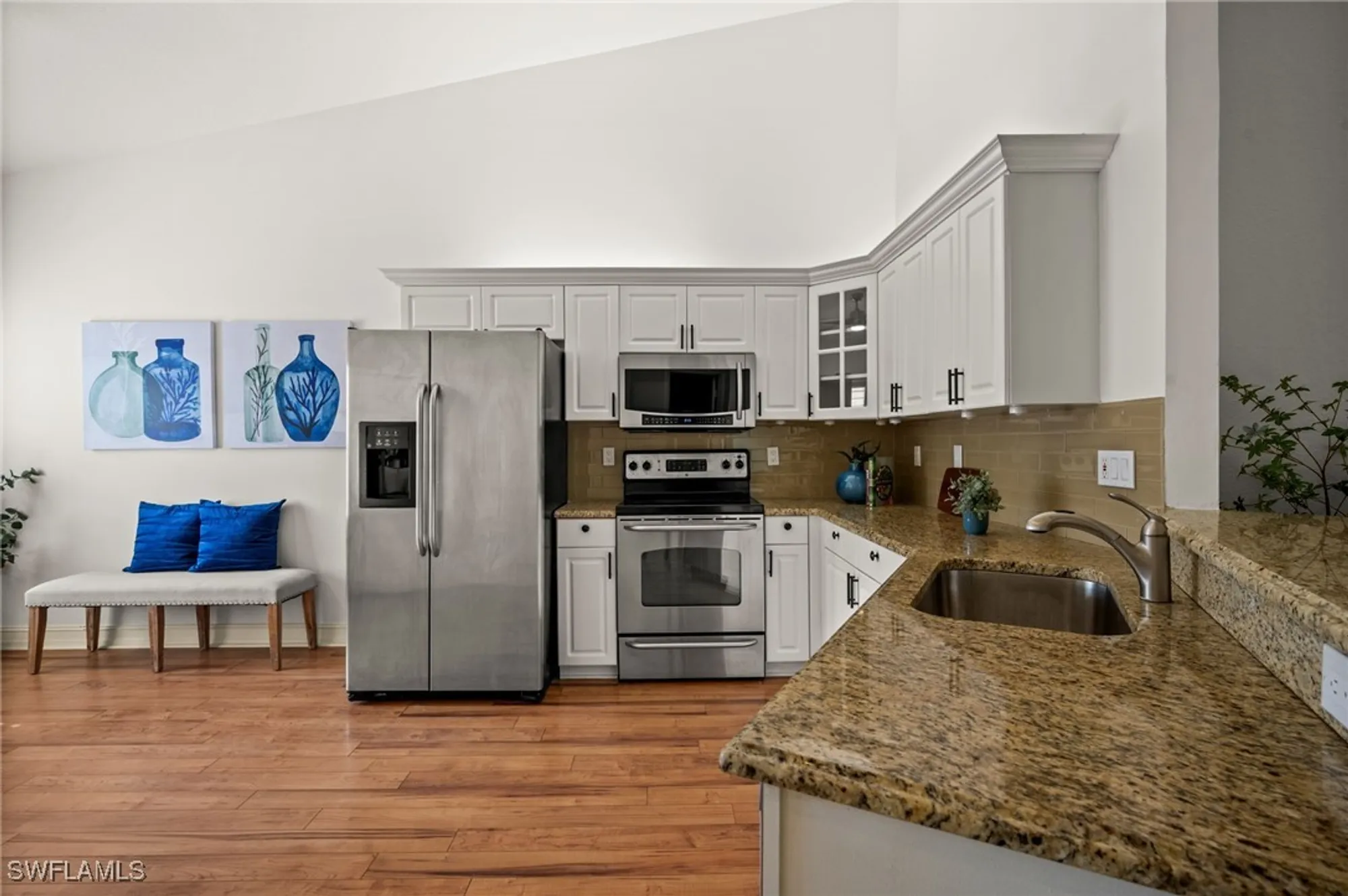 Property Slideshow image 17 of 34 | 8370 excalibur cir j4, Naples, FL, 34108