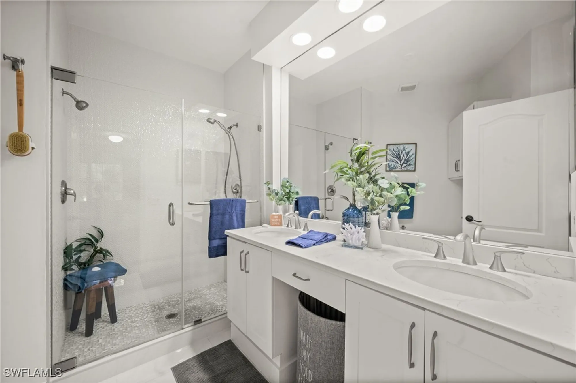 Property Slideshow image 12 of 34 | 8370 excalibur cir j4, Naples, FL, 34108
