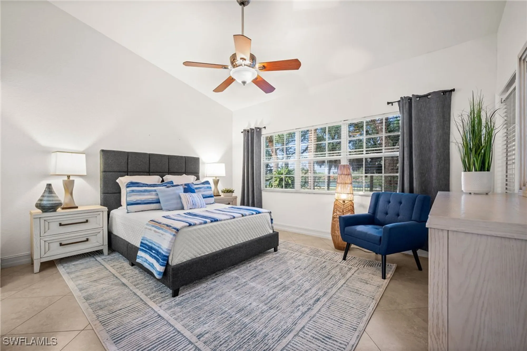 Property Slideshow image 9 of 34 | 8370 excalibur cir j4, Naples, FL, 34108