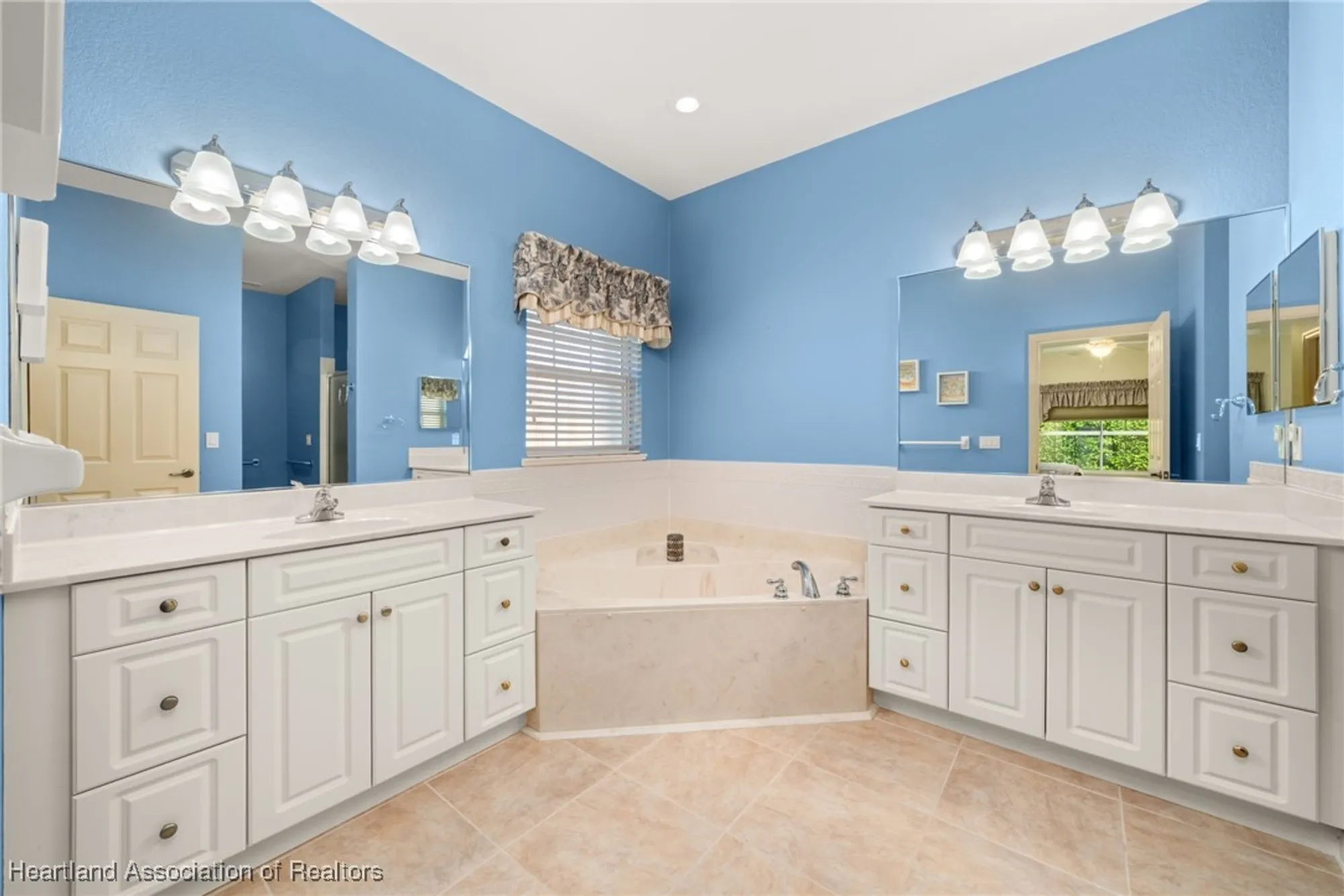 Property Slideshow image 16 of 36 | 9 somerset ln, Lake Placid, FL, 33852