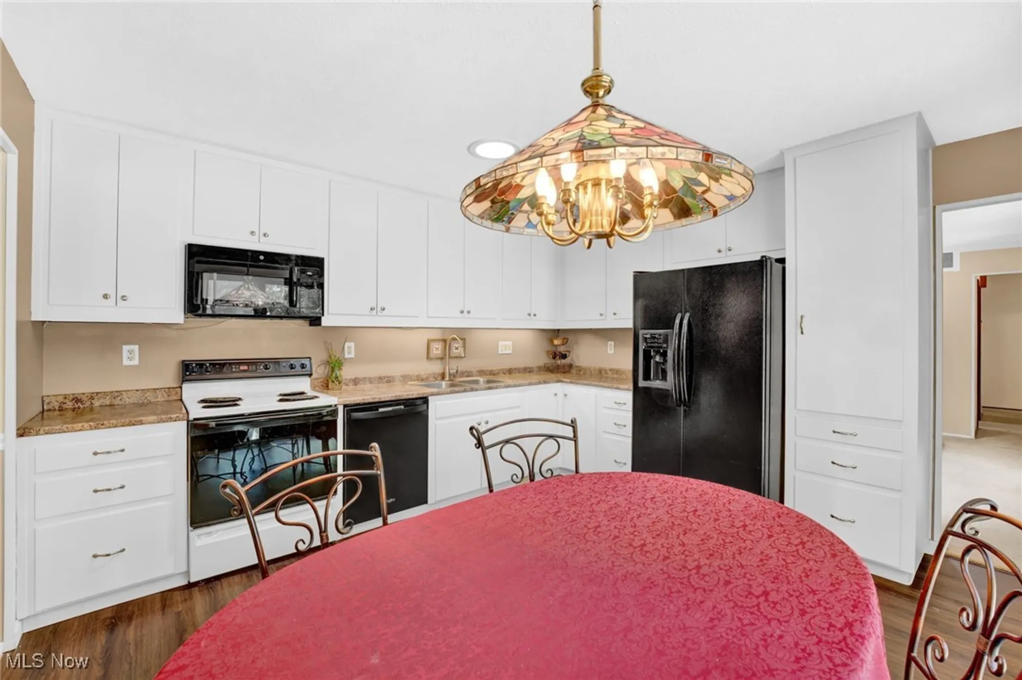 Property Slideshow image 14 of 37 | 8746 barton dr, Strongsville, OH, 44149