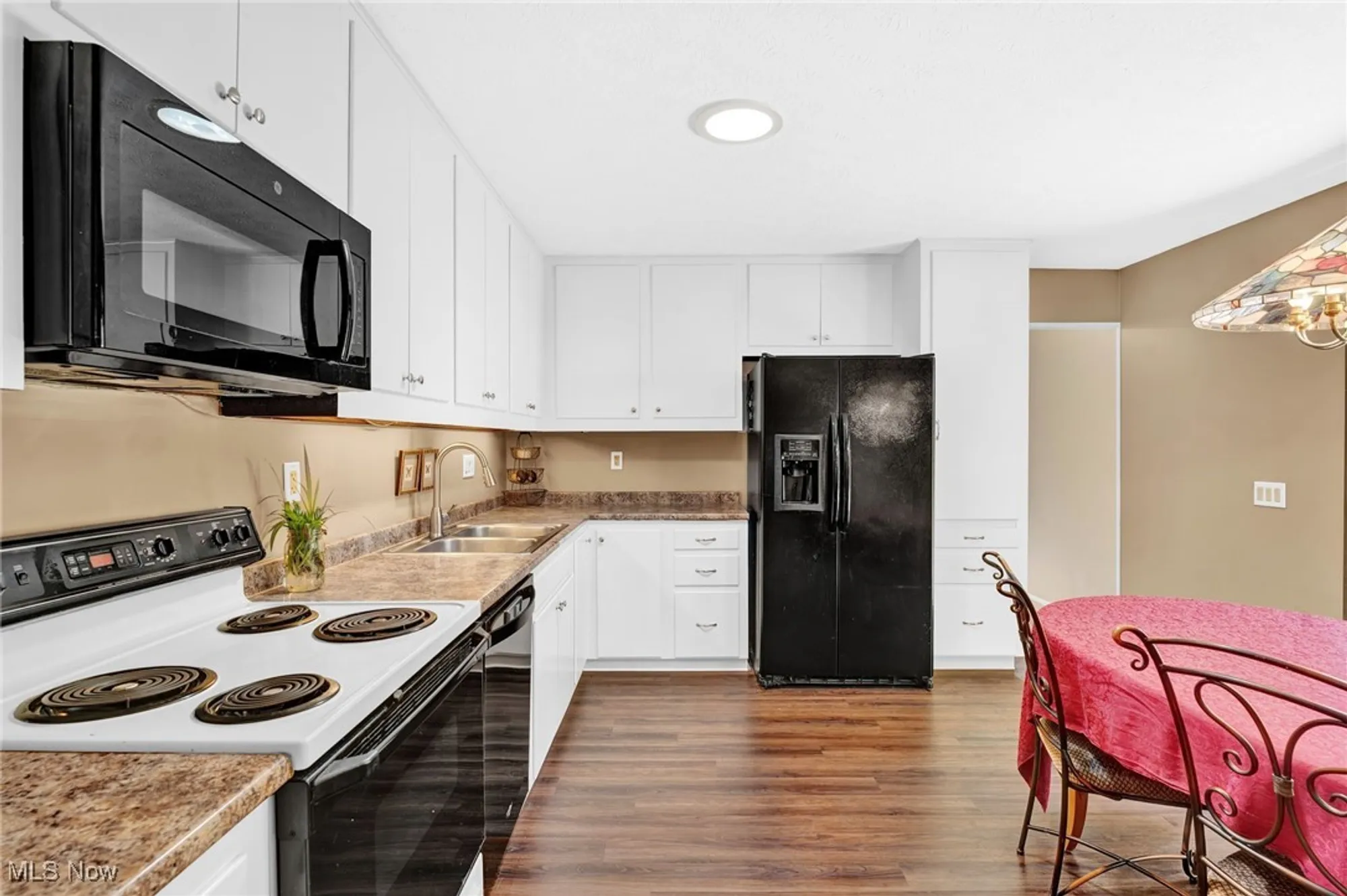 Property Slideshow image 15 of 37 | 8746 barton dr, Strongsville, OH, 44149