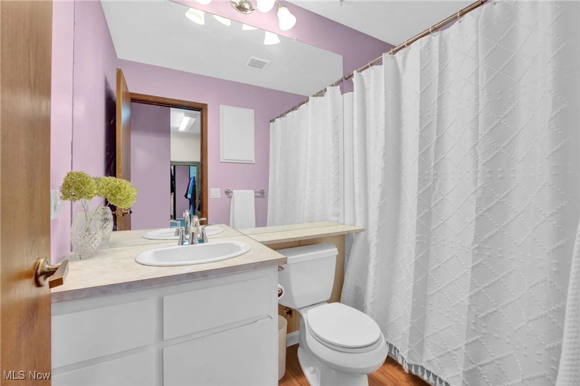 Property Slideshow image 18 of 37 | 8746 barton dr, Strongsville, OH, 44149