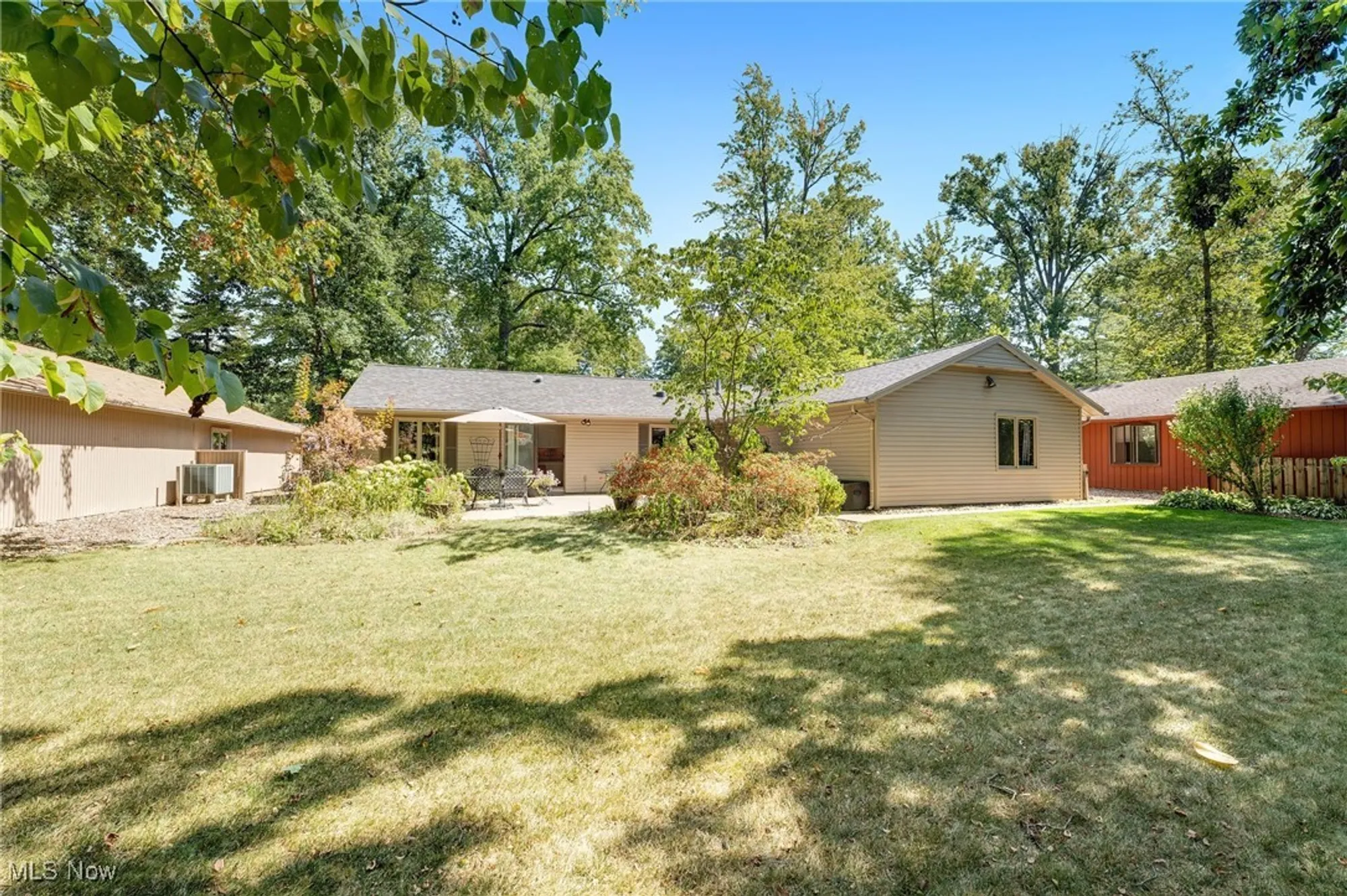 Property Slideshow image 28 of 37 | 8746 barton dr, Strongsville, OH, 44149