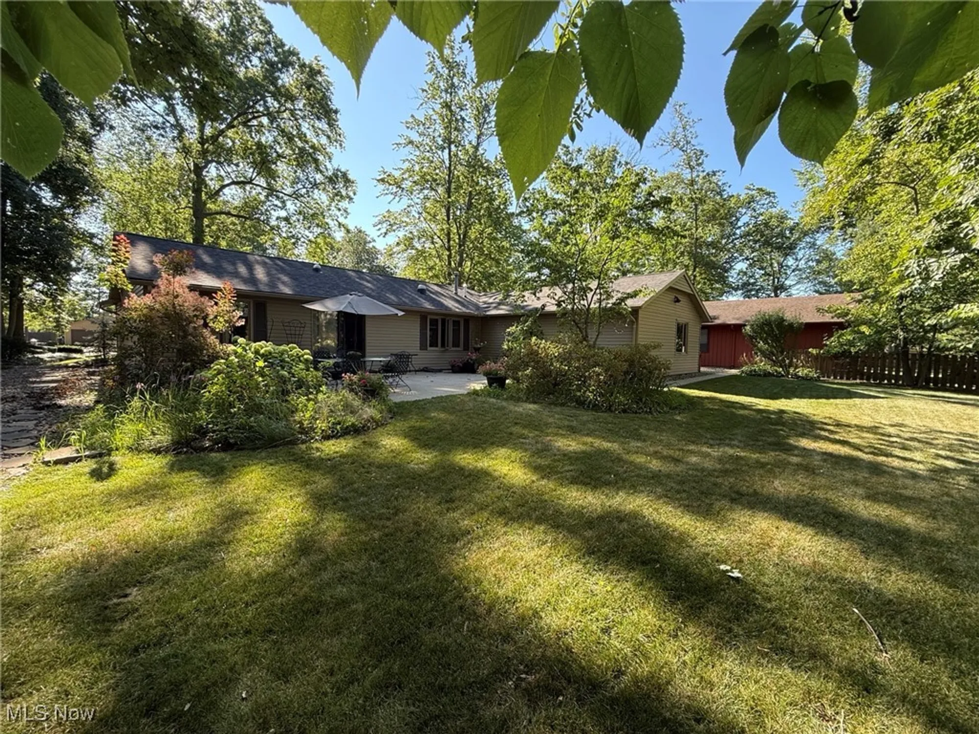 Property Slideshow image 31 of 37 | 8746 barton dr, Strongsville, OH, 44149