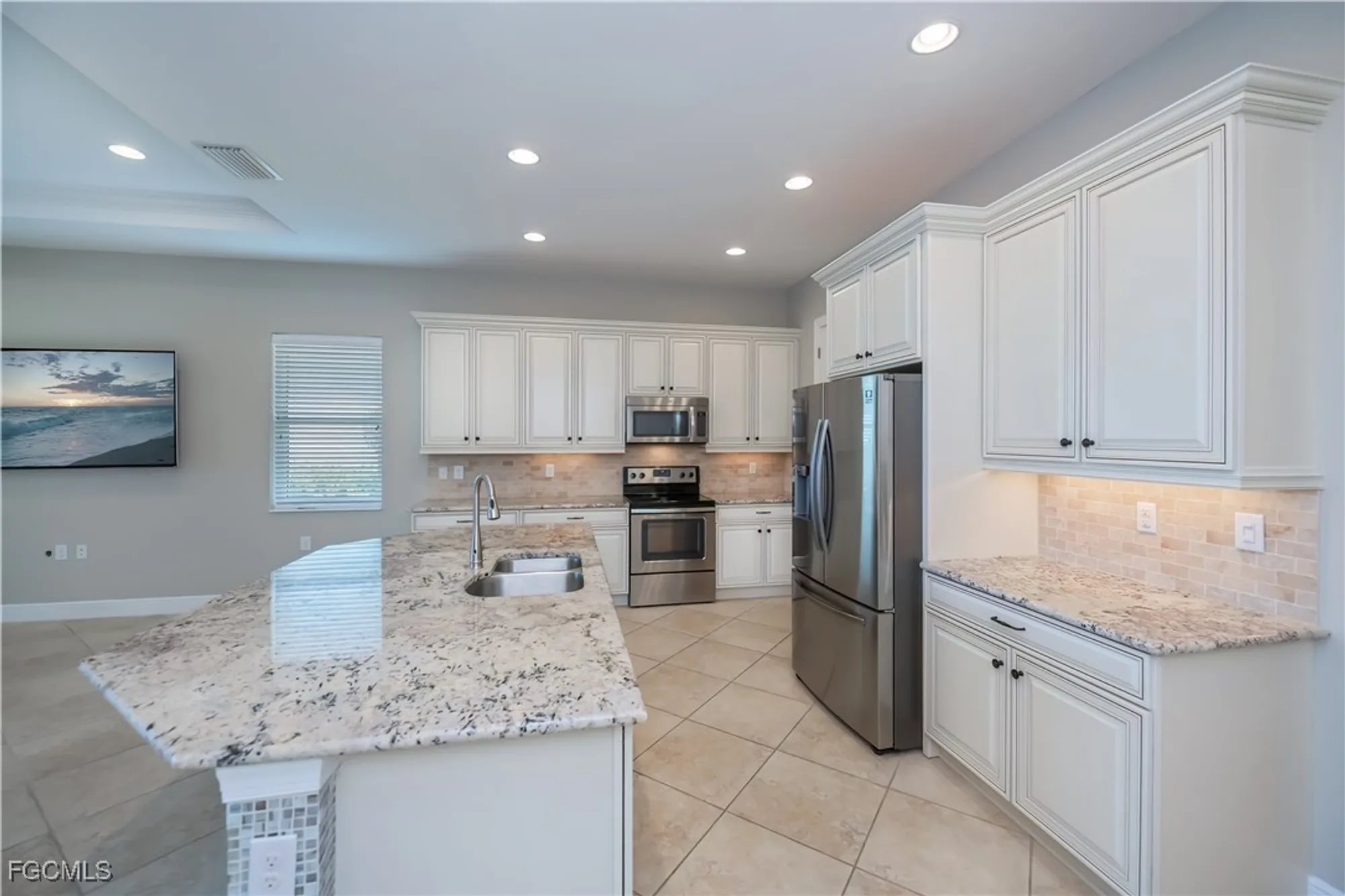 Property Slideshow image 14 of 50 | 11618 giulia dr, Fort Myers, FL, 33913