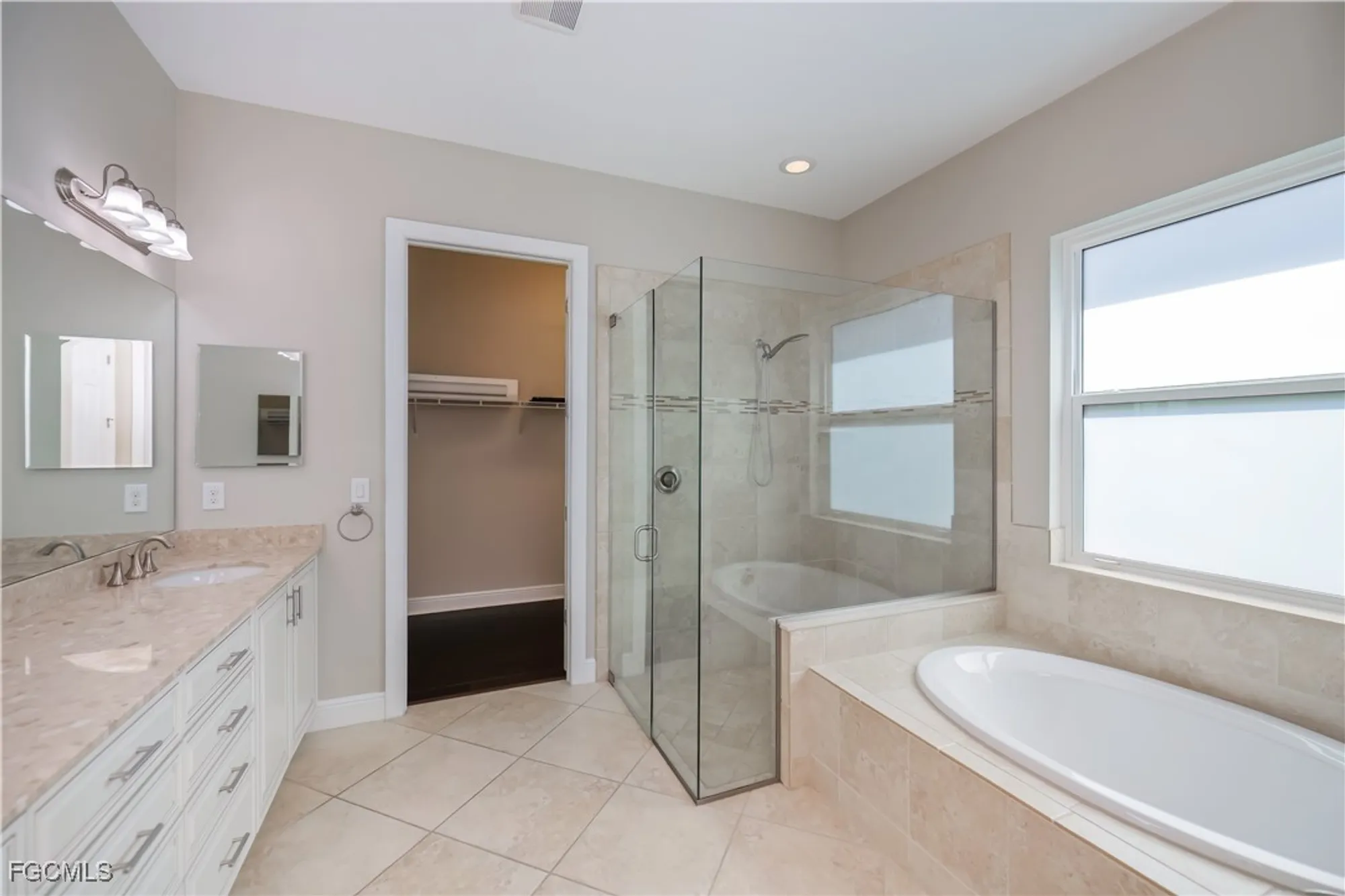 Property Slideshow image 24 of 50 | 11618 giulia dr, Fort Myers, FL, 33913