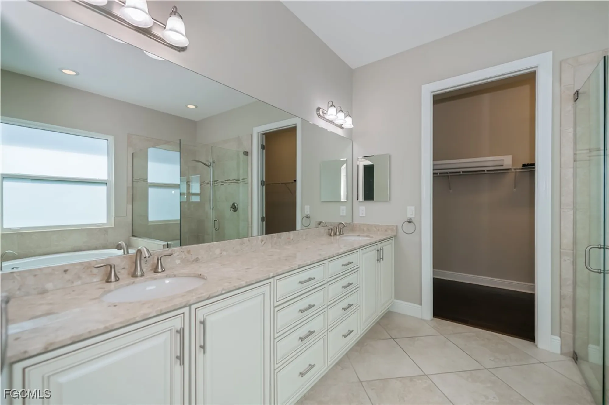 Property Slideshow image 23 of 50 | 11618 giulia dr, Fort Myers, FL, 33913