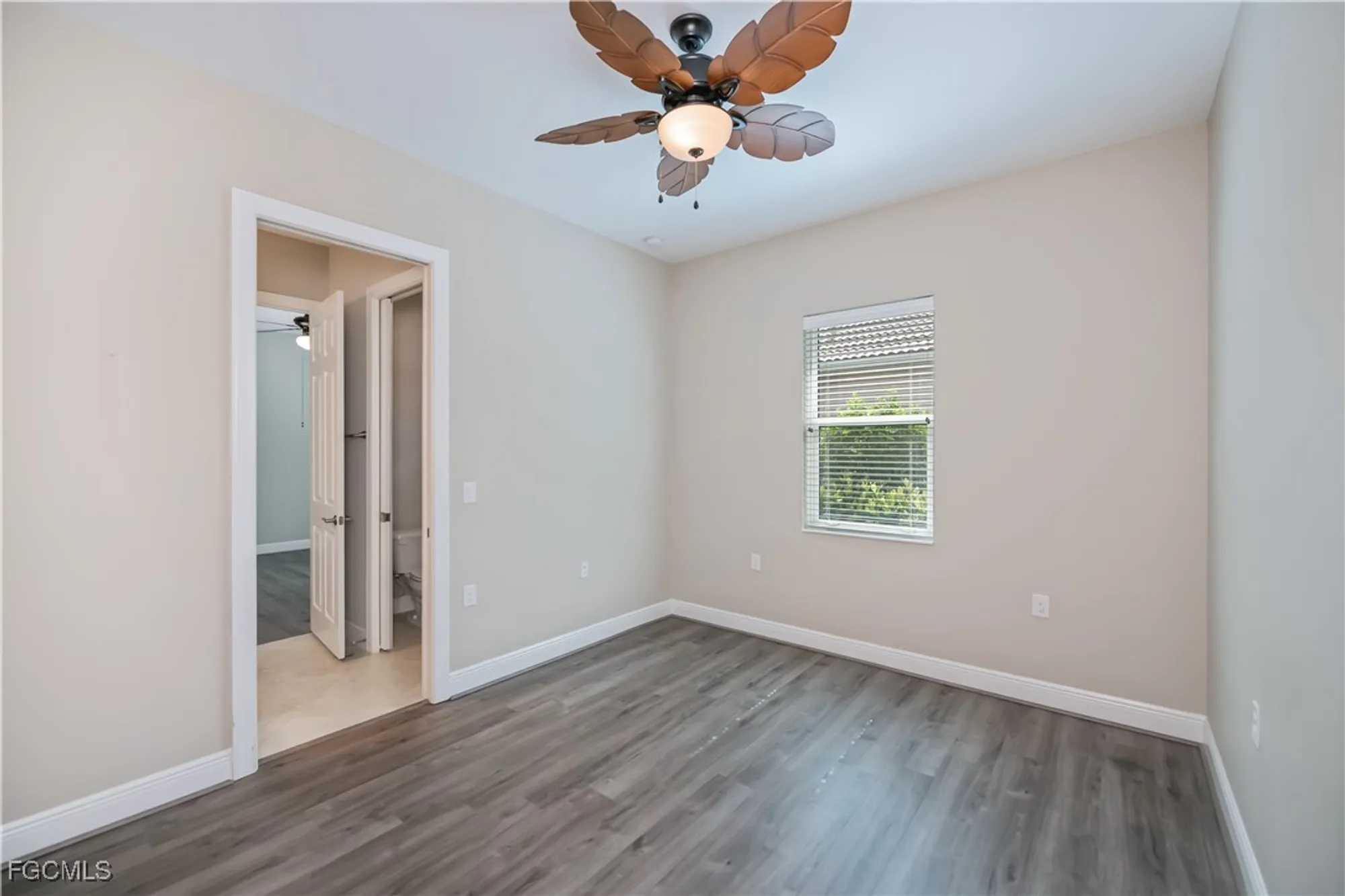 Property Slideshow image 31 of 50 | 11618 giulia dr, Fort Myers, FL, 33913