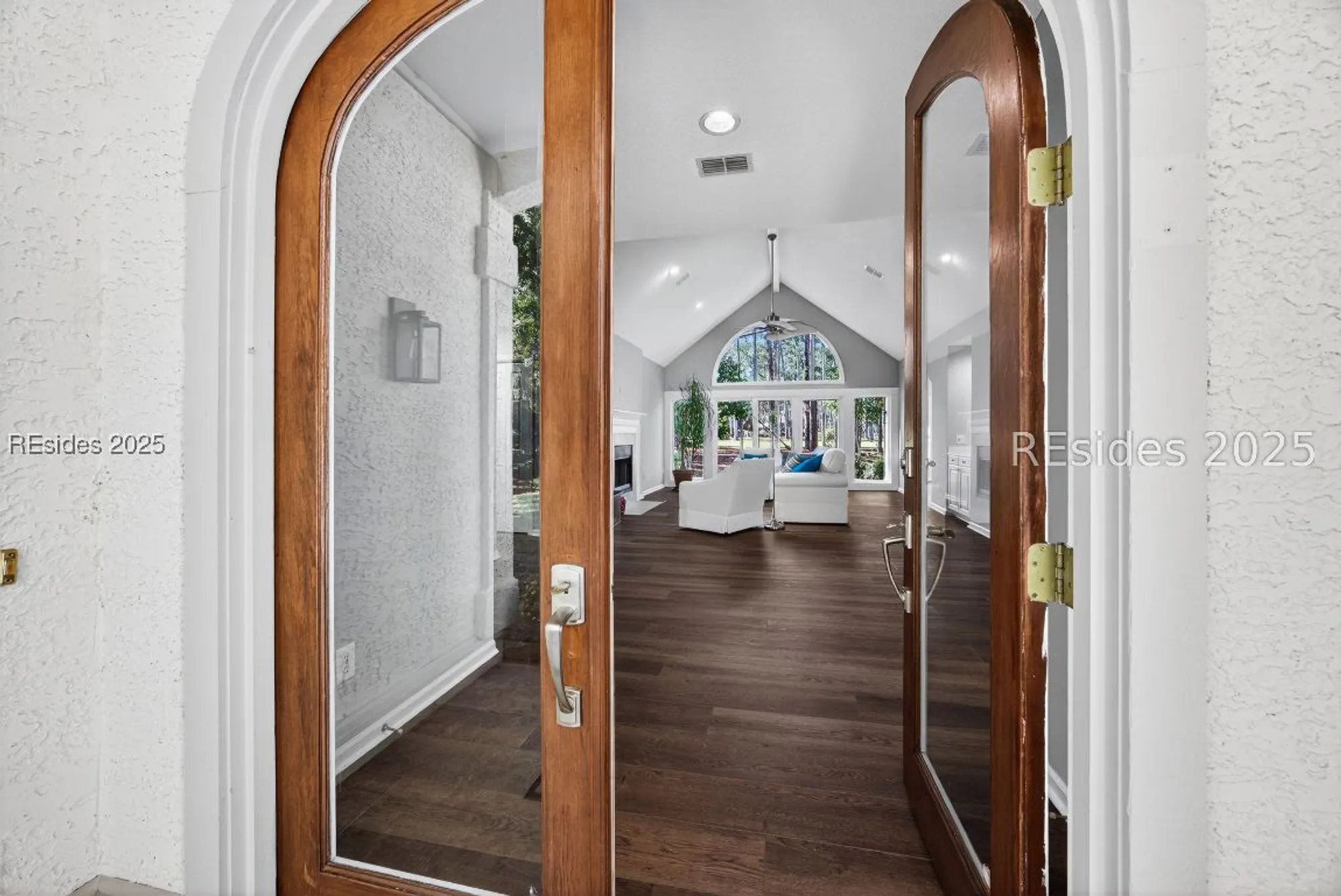 Property Slideshow image 1 of 58 | 34 golden hind dr, Hilton Head Island, SC, 29926