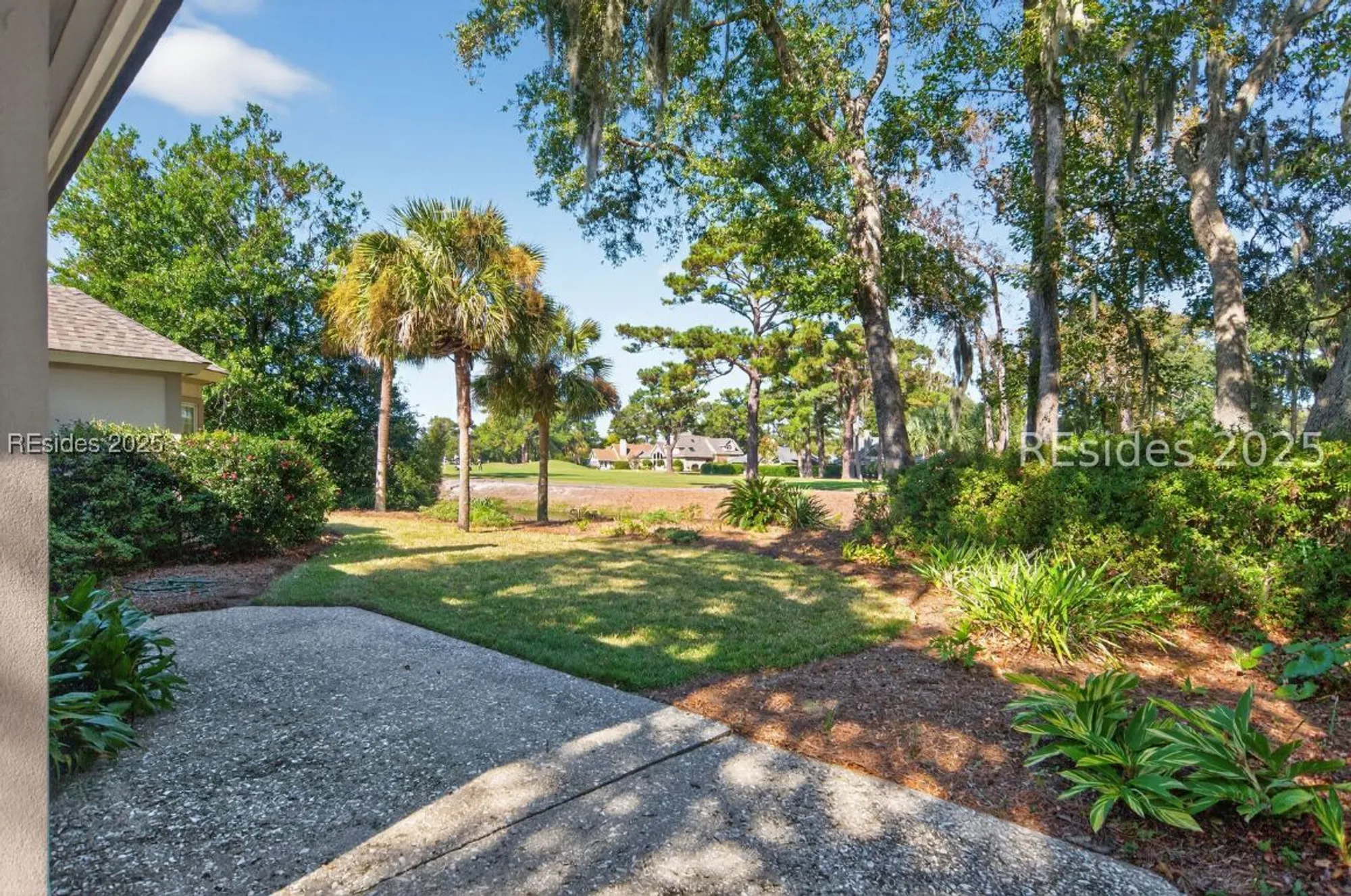 Property Slideshow image 28 of 44 | 10 glenmoor pl, Hilton Head Island, SC, 29926