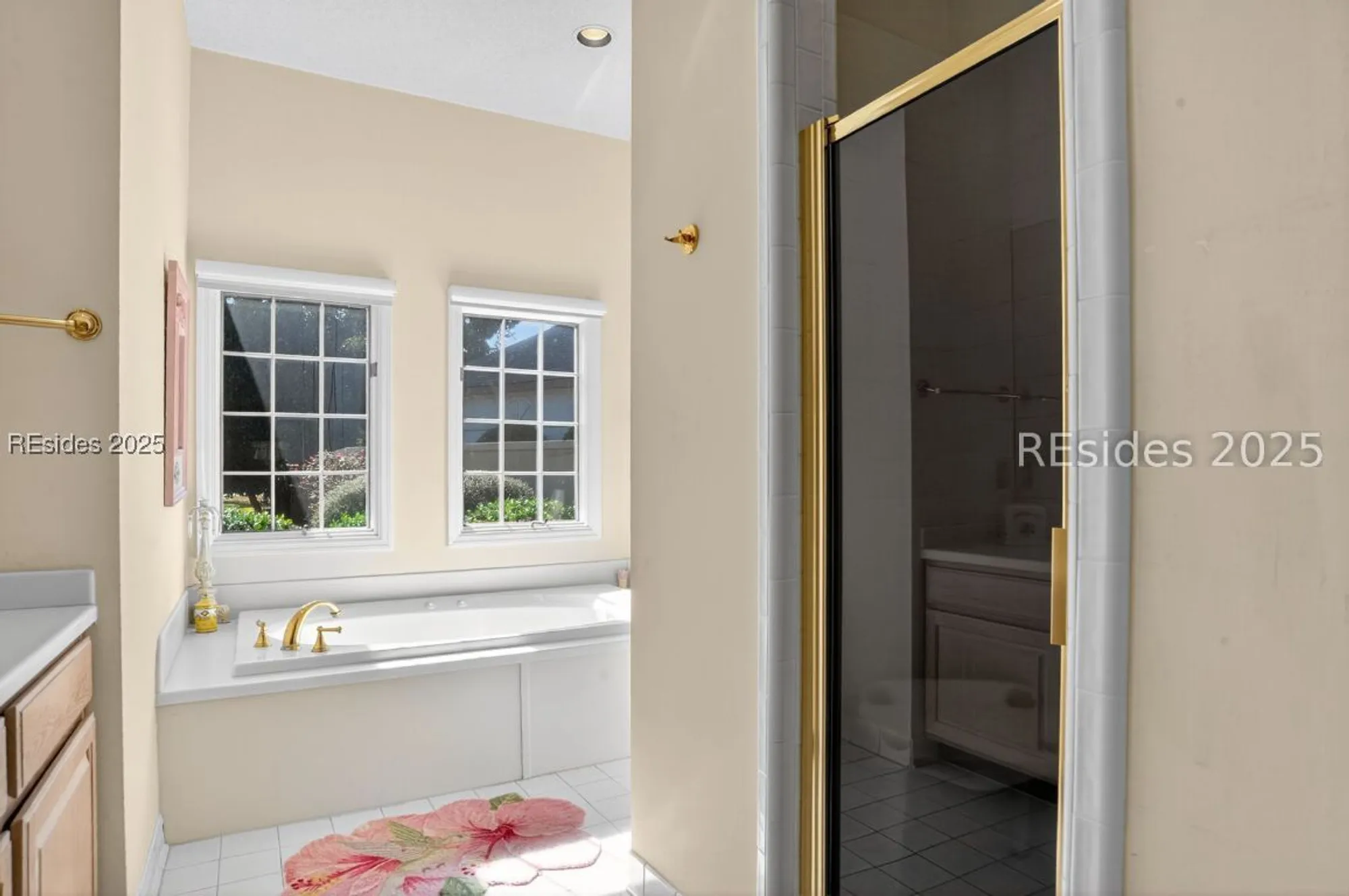 Property Slideshow image 22 of 44 | 10 glenmoor pl, Hilton Head Island, SC, 29926