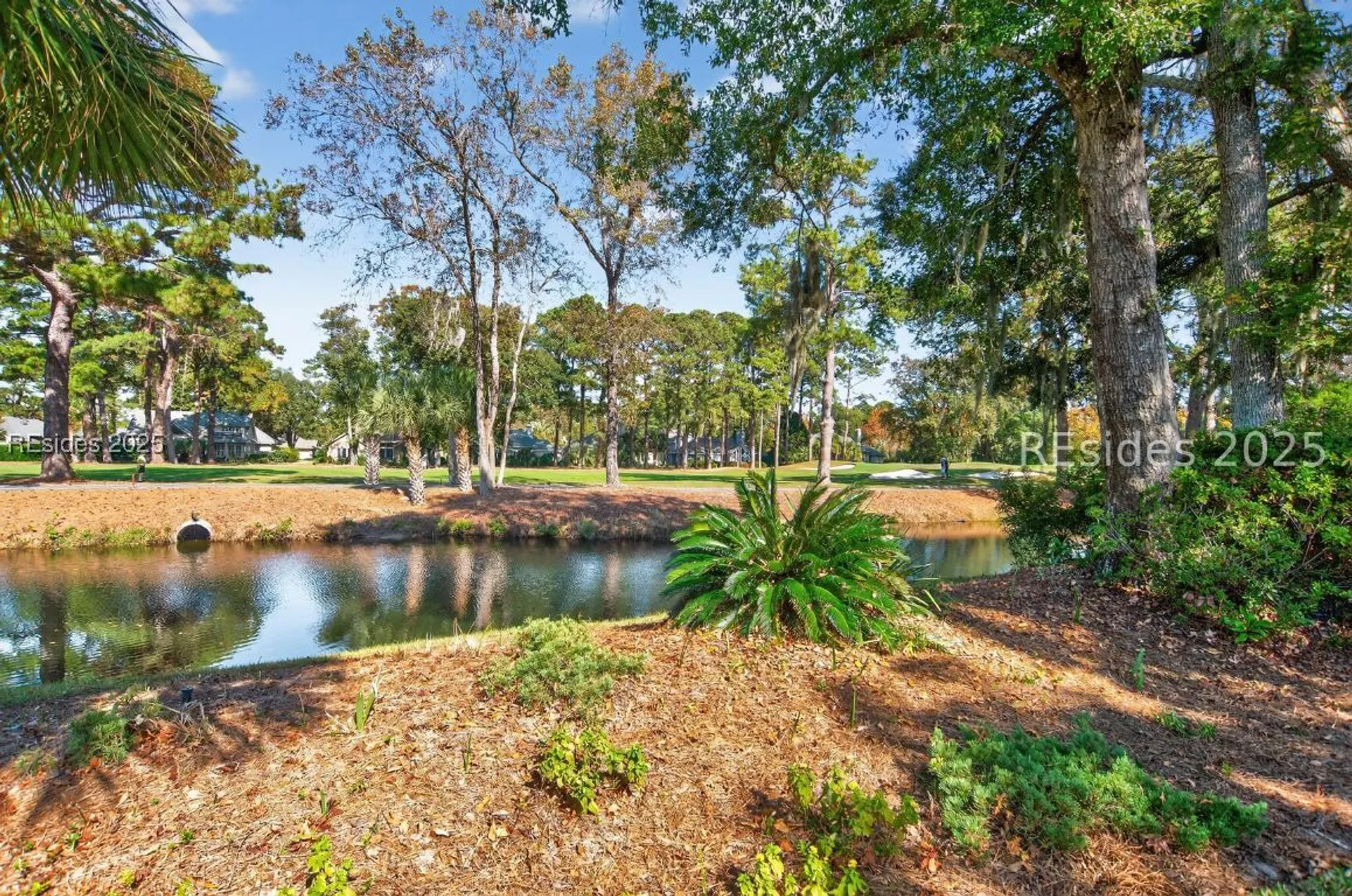 Property Slideshow image 30 of 44 | 10 glenmoor pl, Hilton Head Island, SC, 29926