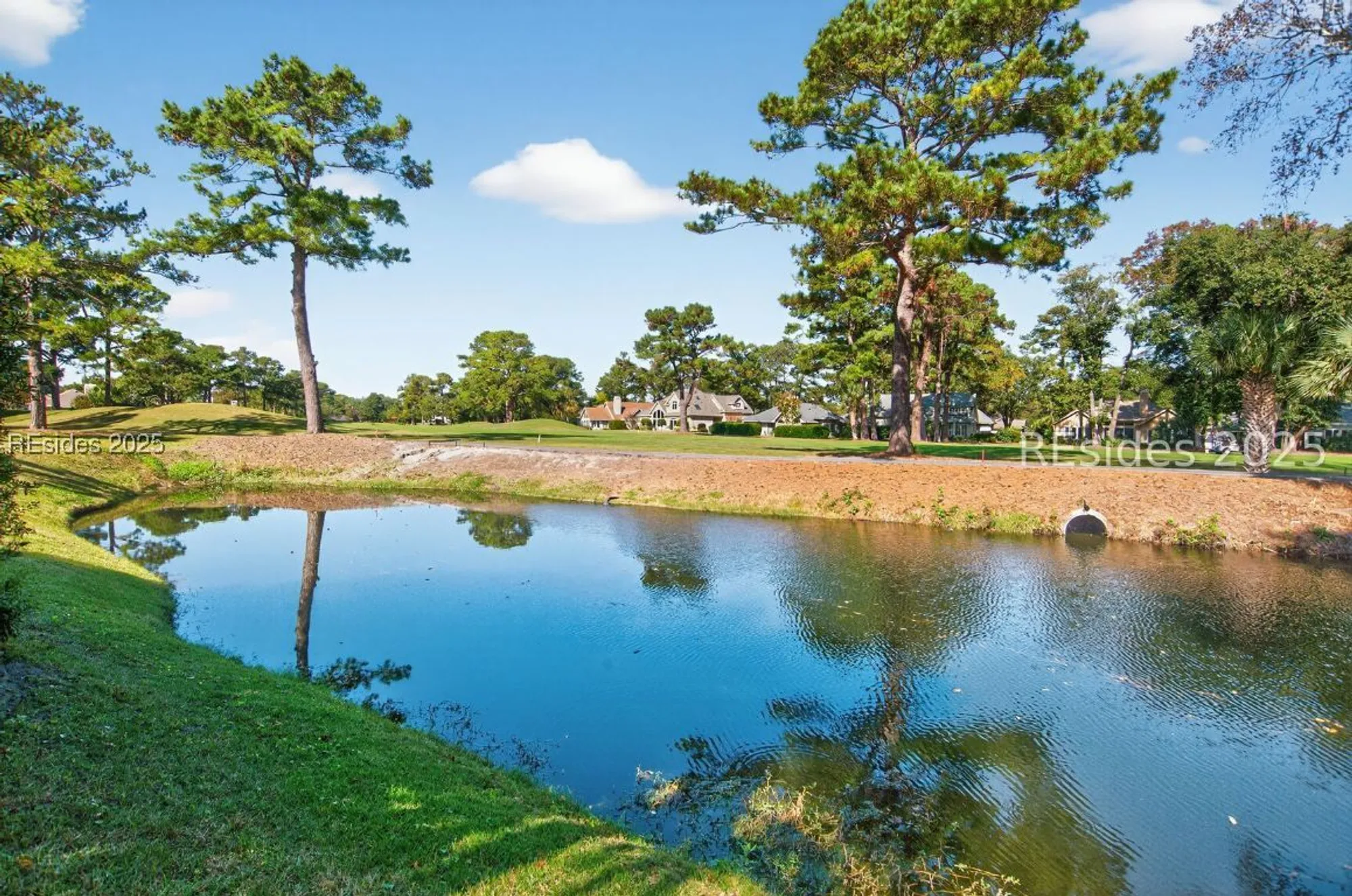 Property Slideshow image 31 of 44 | 10 glenmoor pl, Hilton Head Island, SC, 29926