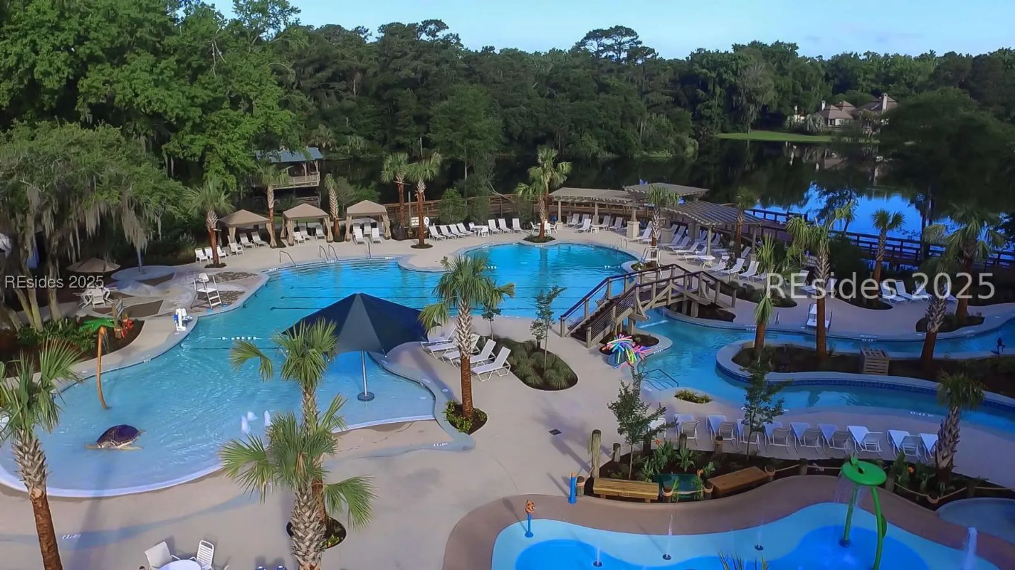 Property Slideshow image 32 of 44 | 10 glenmoor pl, Hilton Head Island, SC, 29926