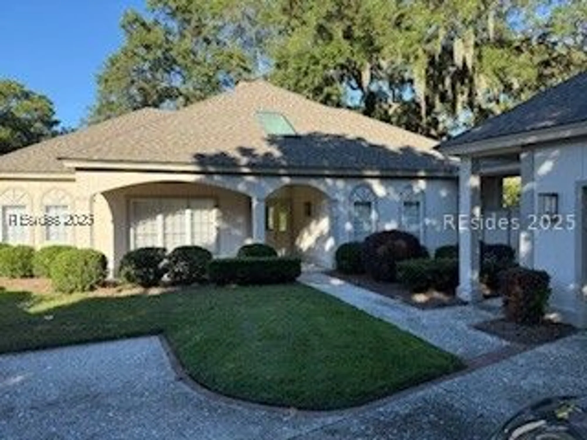 Property Slideshow image 4 of 44 | 10 glenmoor pl, Hilton Head Island, SC, 29926