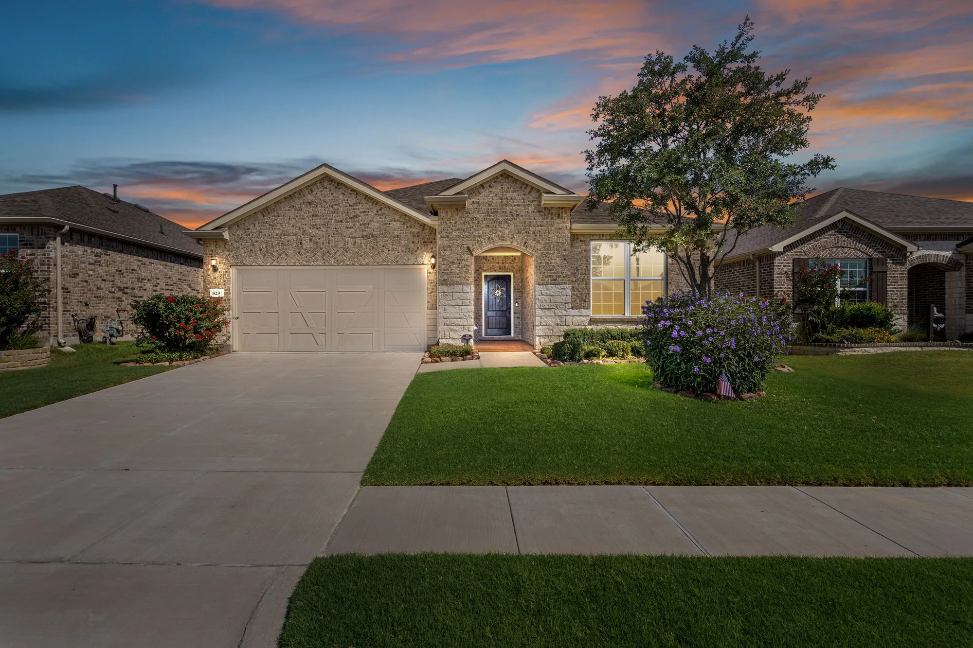 Property Slideshow image 1 of 26 | 829 habitat trl, Mckinney, TX, 75071