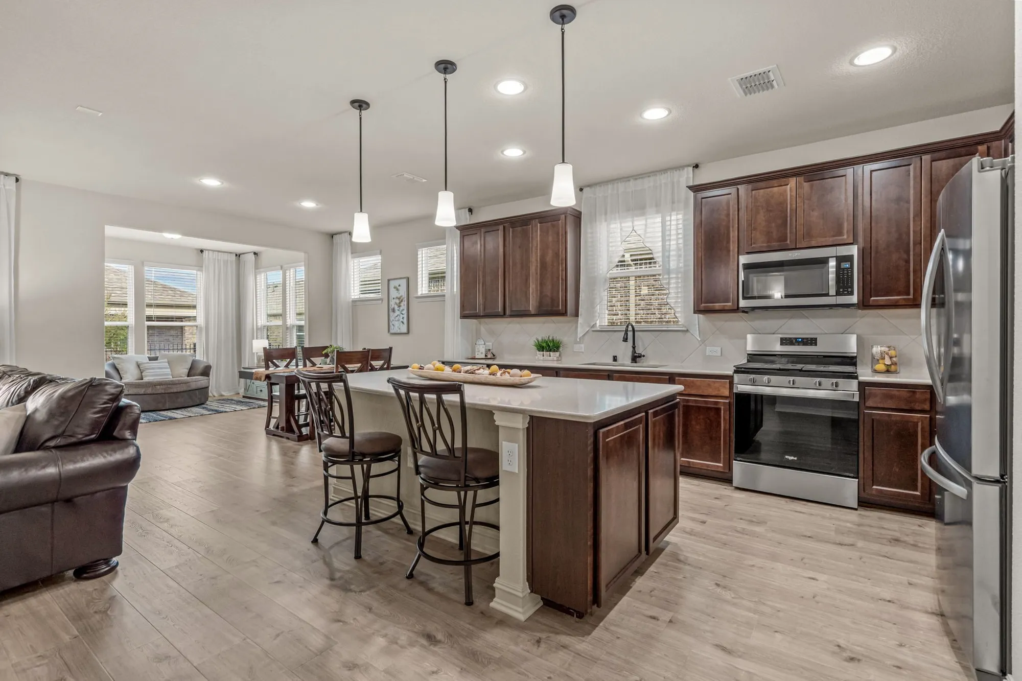 Property Slideshow image 7 of 26 | 829 habitat trl, Mckinney, TX, 75071