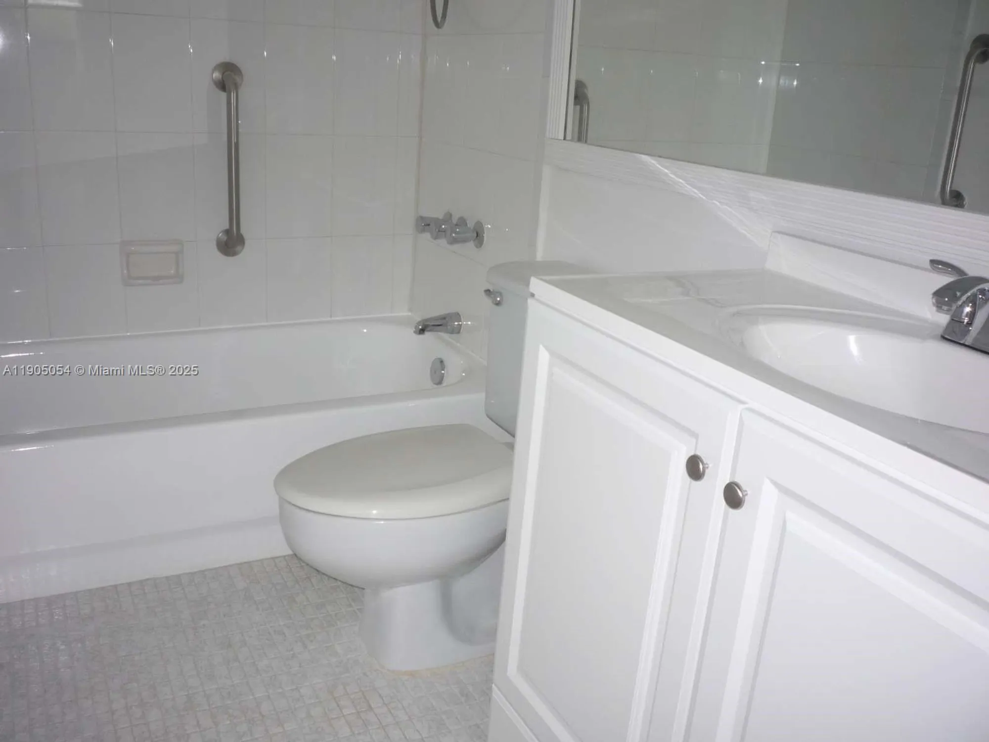 Property Slideshow image 10 of 22 | 9520 s hollybrook lake dr apt 205, Pembroke Pines, FL, 33025