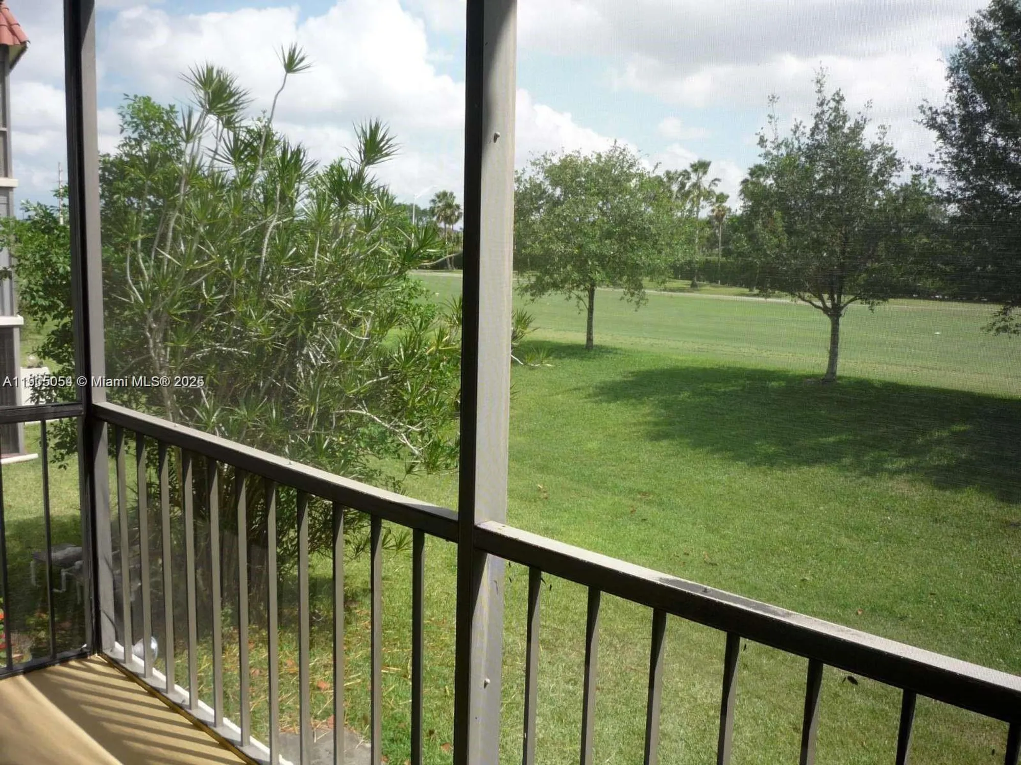 Property Slideshow image 2 of 22 | 9520 s hollybrook lake dr apt 205, Pembroke Pines, FL, 33025