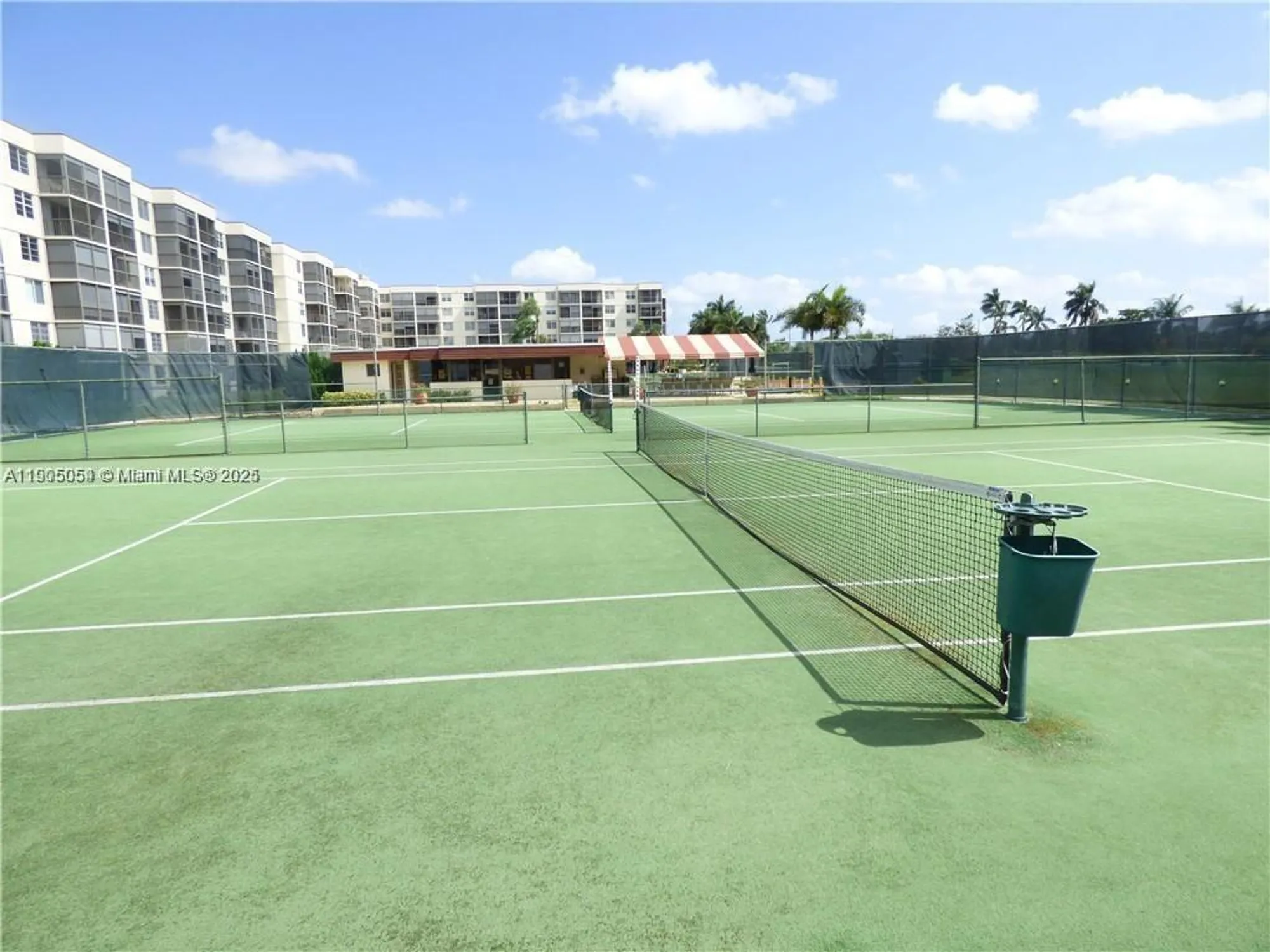 Property Slideshow image 20 of 22 | 9520 s hollybrook lake dr apt 205, Pembroke Pines, FL, 33025
