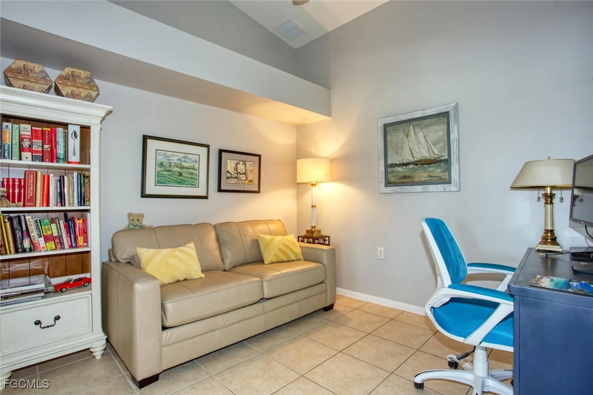 Property Slideshow image 15 of 48 | 10371 mcarthur palm ln 2823, Fort Myers, FL, 33966