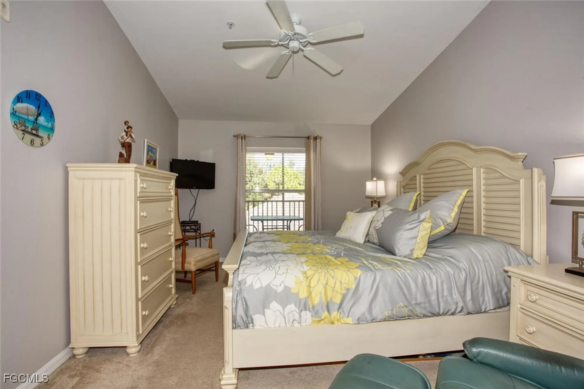 Property Slideshow image 16 of 48 | 10371 mcarthur palm ln 2823, Fort Myers, FL, 33966