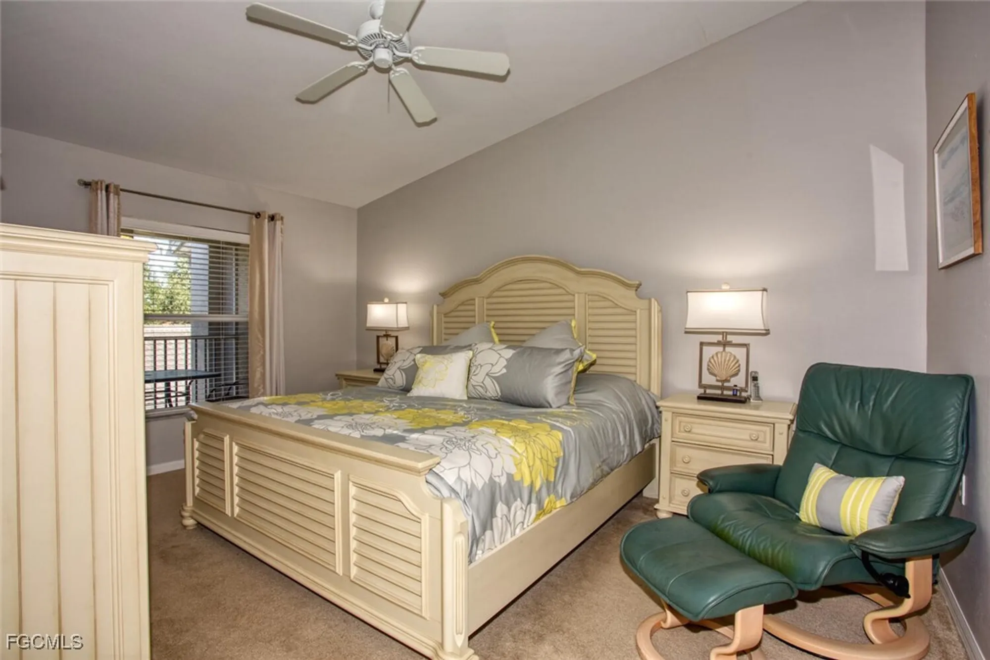 Property Slideshow image 17 of 48 | 10371 mcarthur palm ln 2823, Fort Myers, FL, 33966