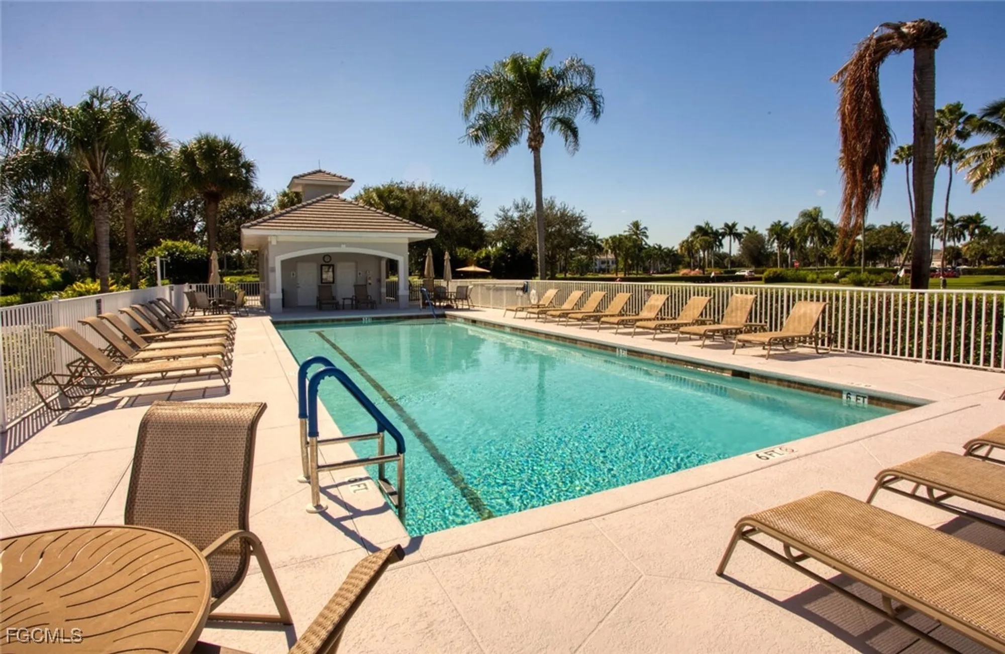 Property Slideshow image 26 of 48 | 10371 mcarthur palm ln 2823, Fort Myers, FL, 33966