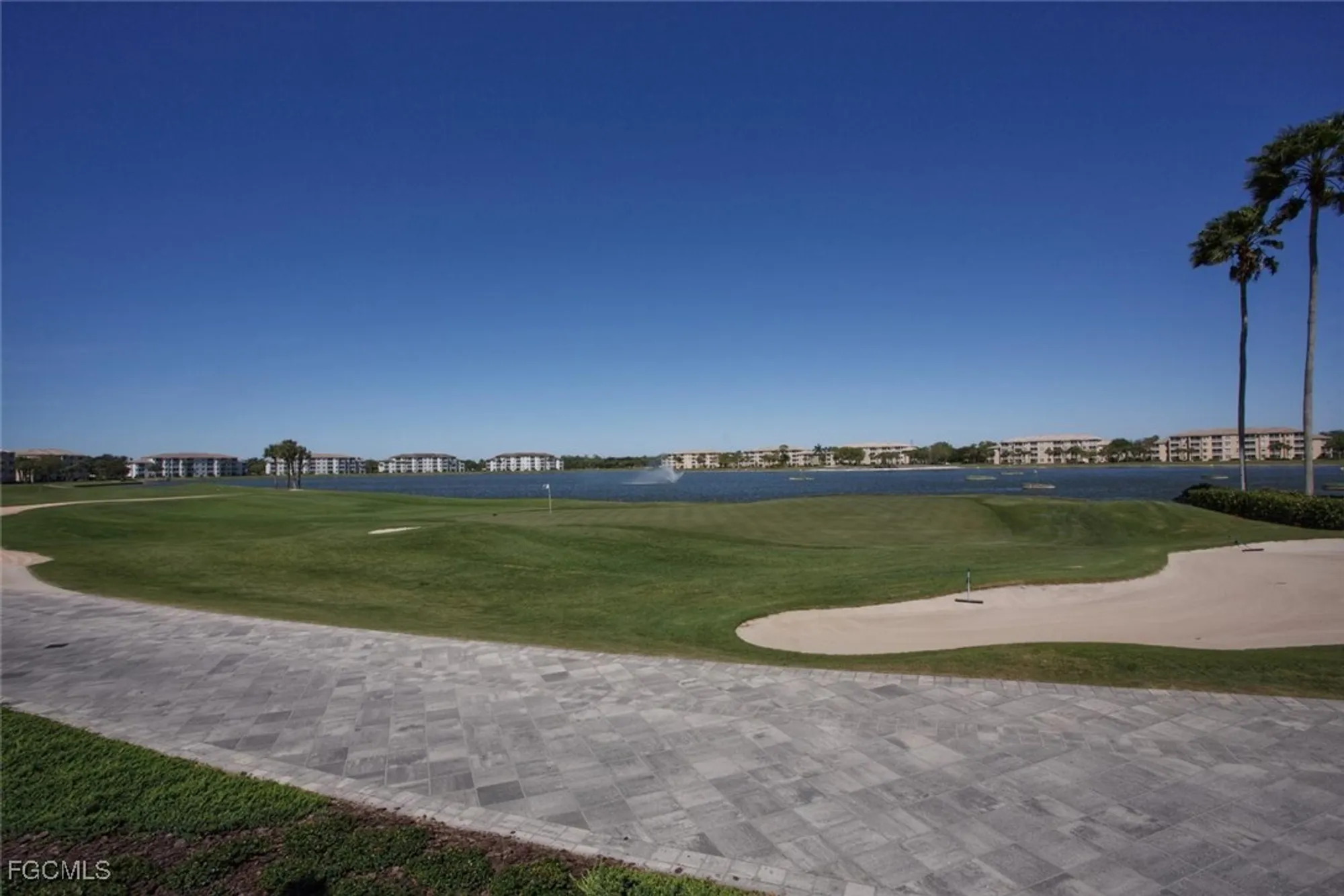 Property Slideshow image 35 of 48 | 10371 mcarthur palm ln 2823, Fort Myers, FL, 33966