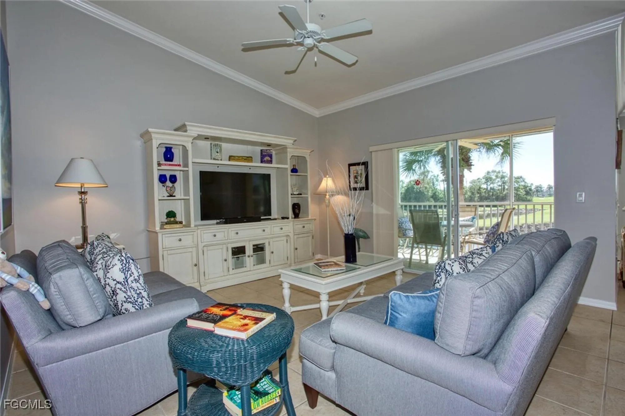 Property Slideshow image 3 of 48 | 10371 mcarthur palm ln 2823, Fort Myers, FL, 33966