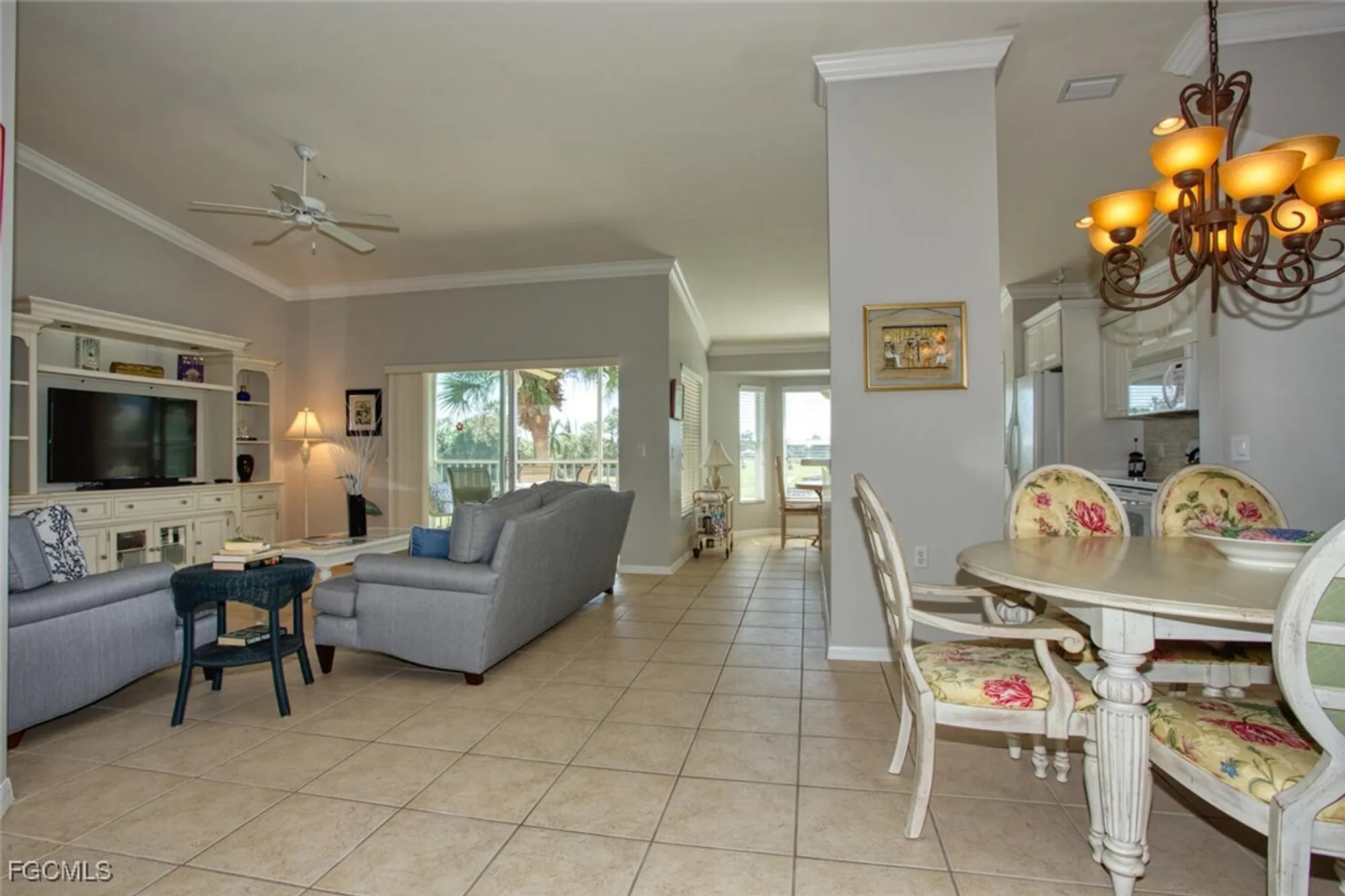 Property Slideshow image 6 of 48 | 10371 mcarthur palm ln 2823, Fort Myers, FL, 33966