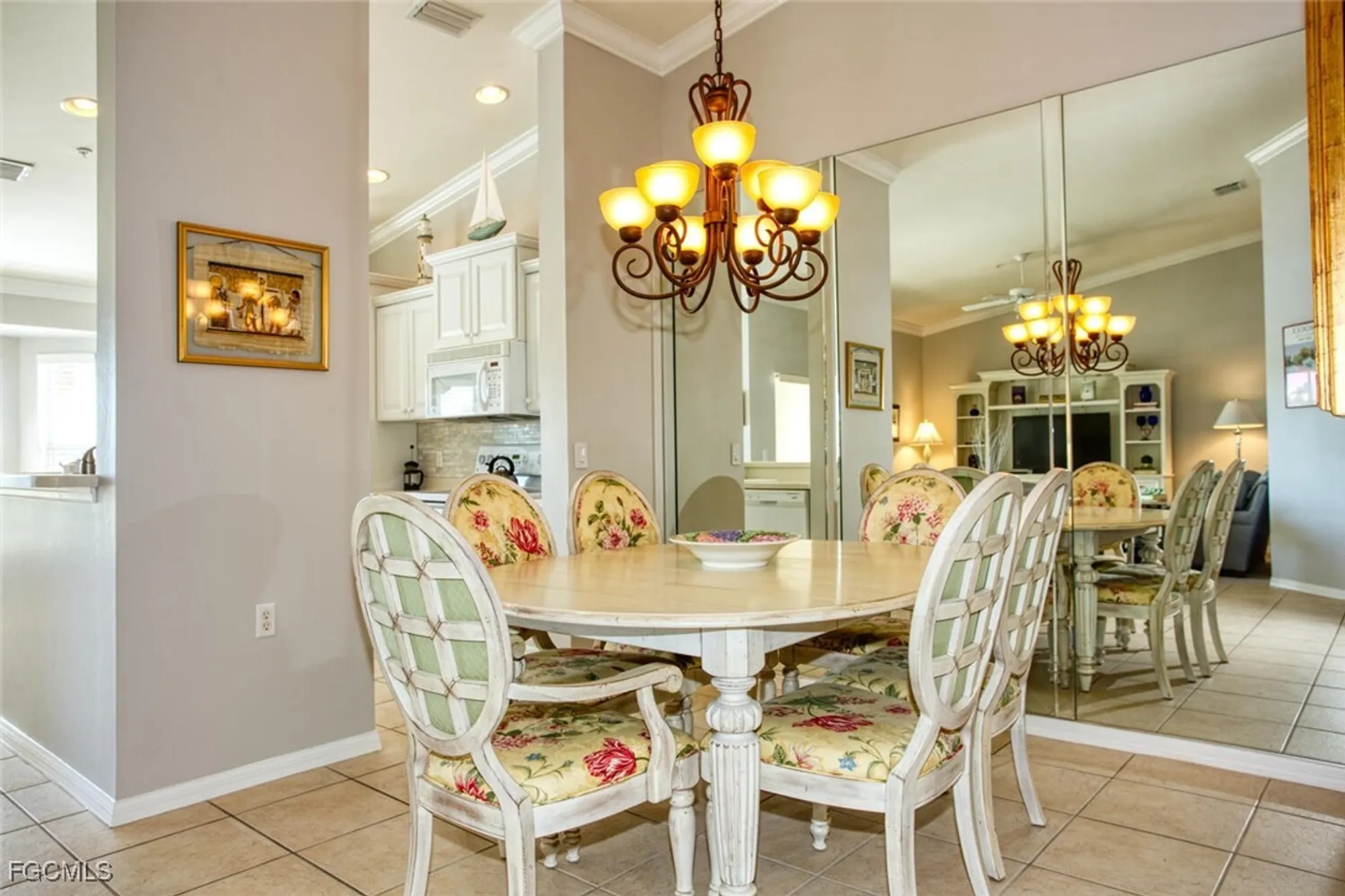 Property Slideshow image 7 of 48 | 10371 mcarthur palm ln 2823, Fort Myers, FL, 33966