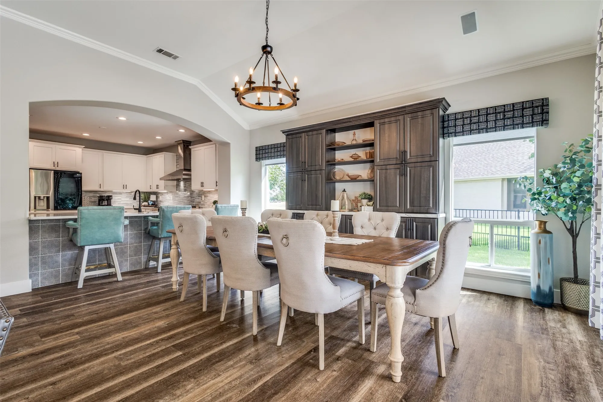 Property Slideshow image 13 of 34 | 10709 murray s johnson st, Denton, TX, 76207