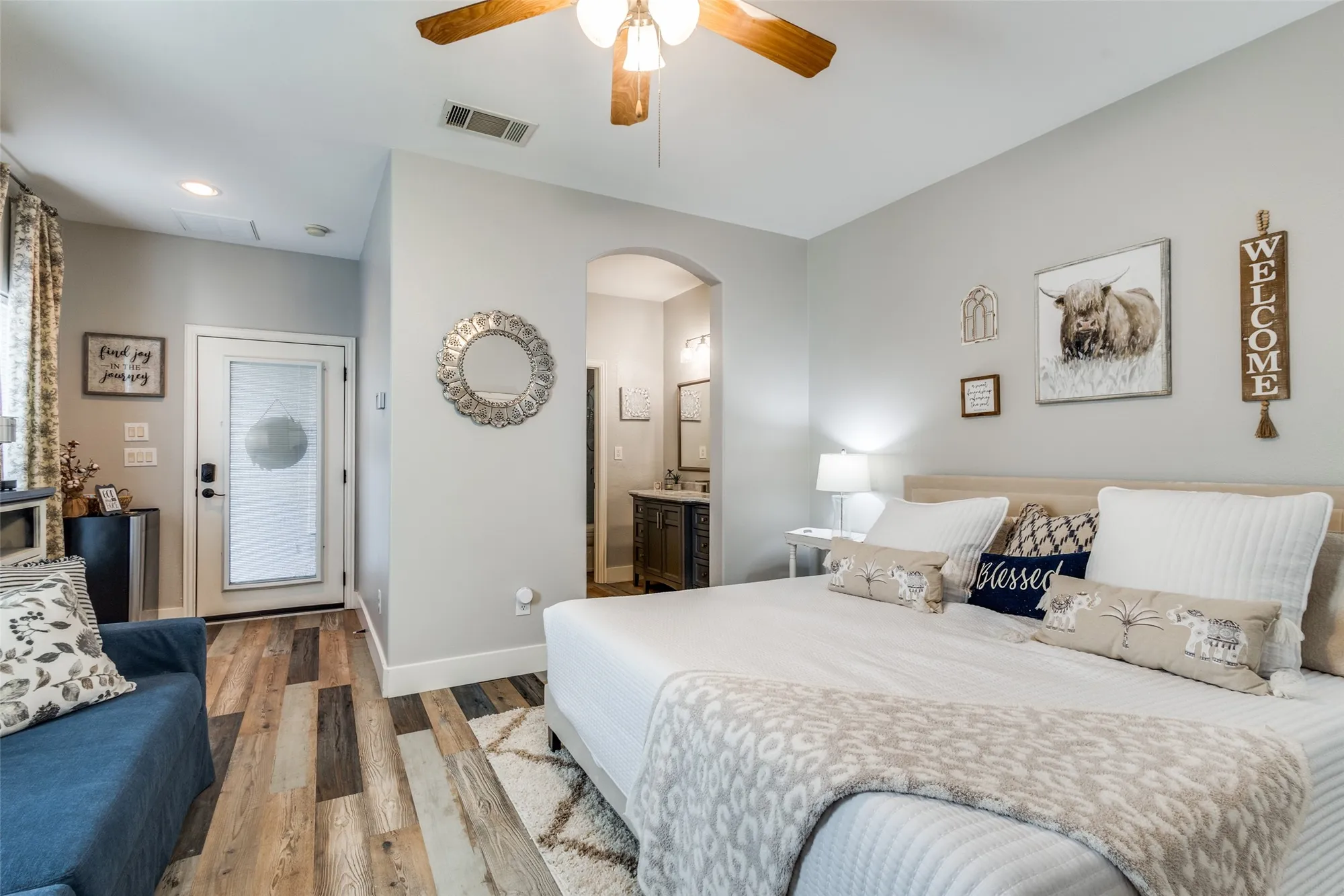 Property Slideshow image 25 of 34 | 10709 murray s johnson st, Denton, TX, 76207