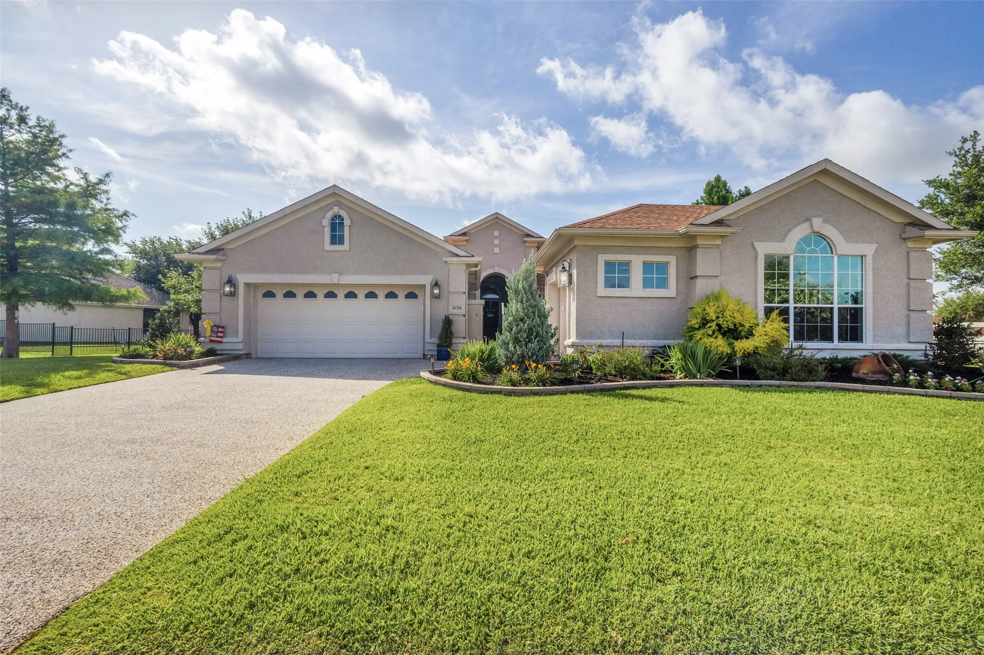 Property Slideshow image 27 of 34 | 10709 murray s johnson st, Denton, TX, 76207