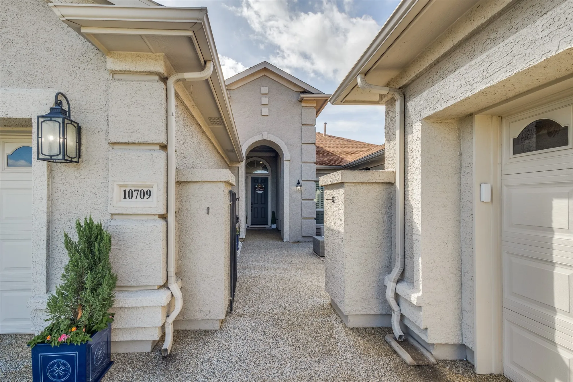 Property Slideshow image 28 of 34 | 10709 murray s johnson st, Denton, TX, 76207