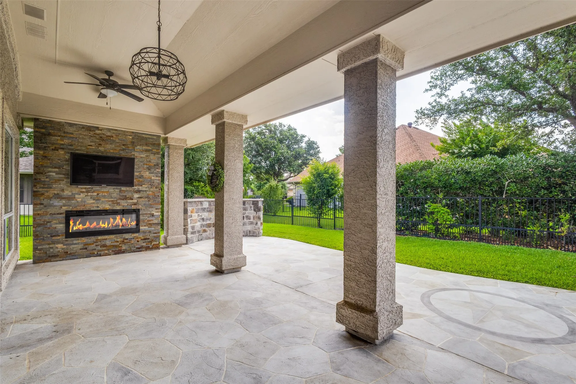 Property Slideshow image 30 of 34 | 10709 murray s johnson st, Denton, TX, 76207