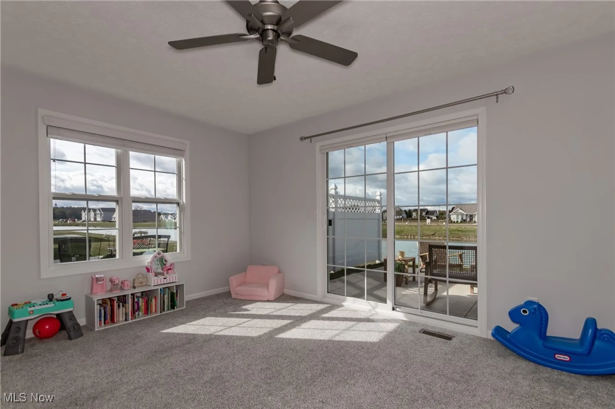 Property Slideshow image 16 of 39 | 144 prestwyck ln, Elyria, OH, 44035