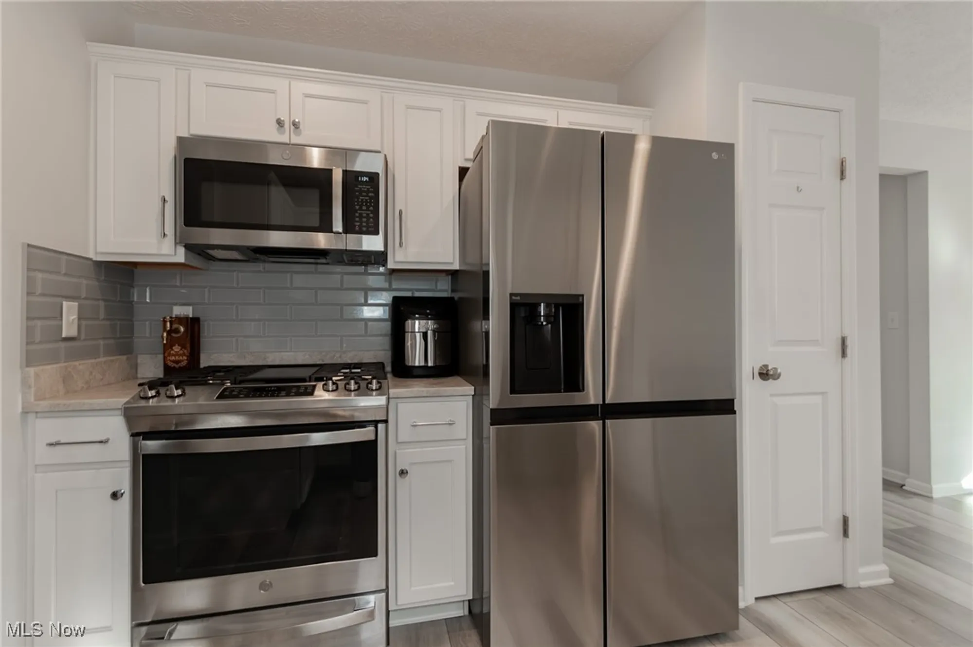 Property Slideshow image 11 of 39 | 144 prestwyck ln, Elyria, OH, 44035