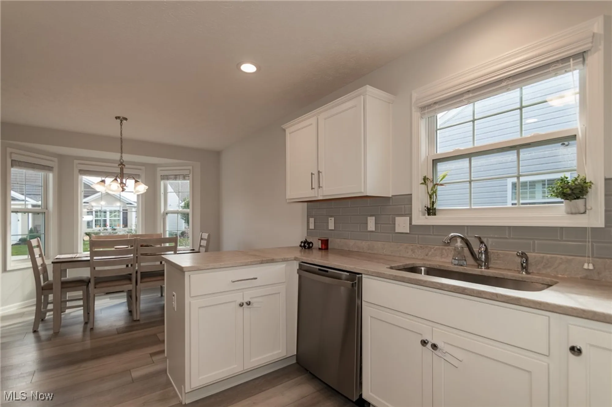 Property Slideshow image 12 of 39 | 144 prestwyck ln, Elyria, OH, 44035