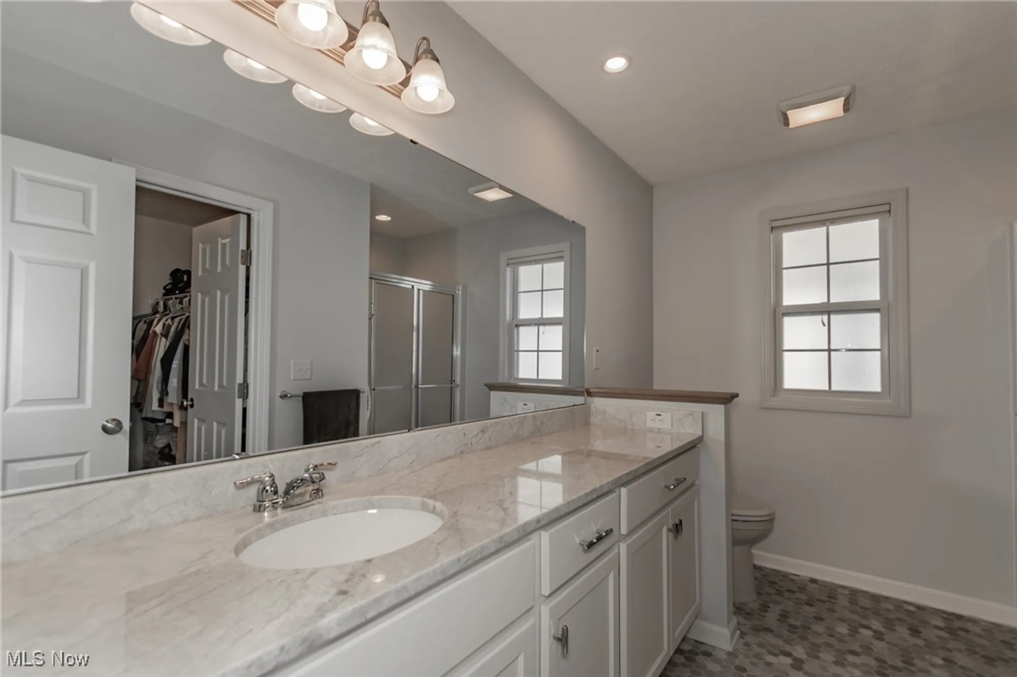 Property Slideshow image 22 of 39 | 144 prestwyck ln, Elyria, OH, 44035