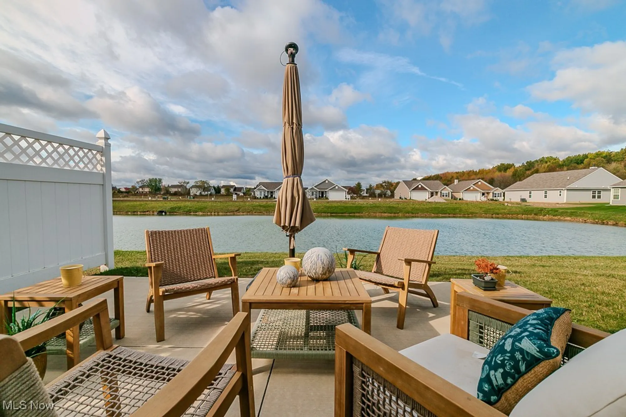 Property Slideshow image 34 of 39 | 144 prestwyck ln, Elyria, OH, 44035